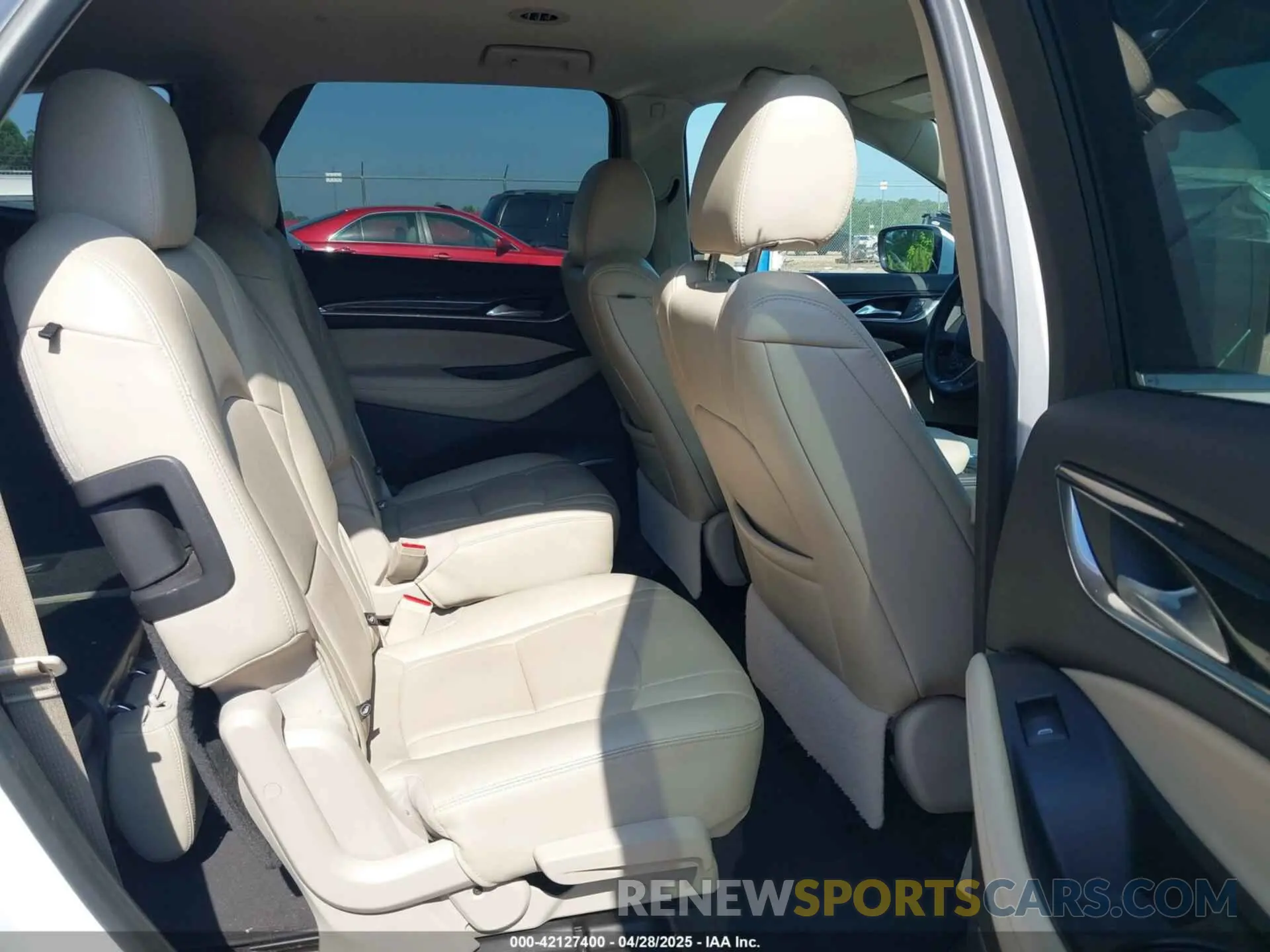 8 fotografías del automóvil dañado 5GAERBKW3MJ160836 BUICK ENCLAVE 2021