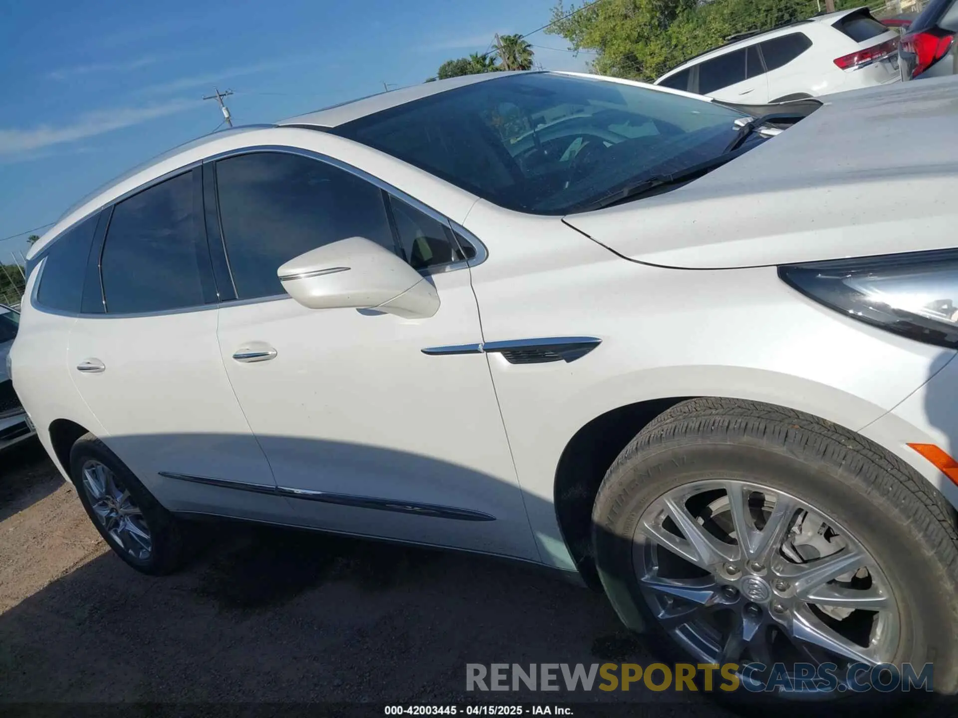 13 fotografías del automóvil dañado 5GAERBKW5NJ172469 BUICK ENCLAVE 2022