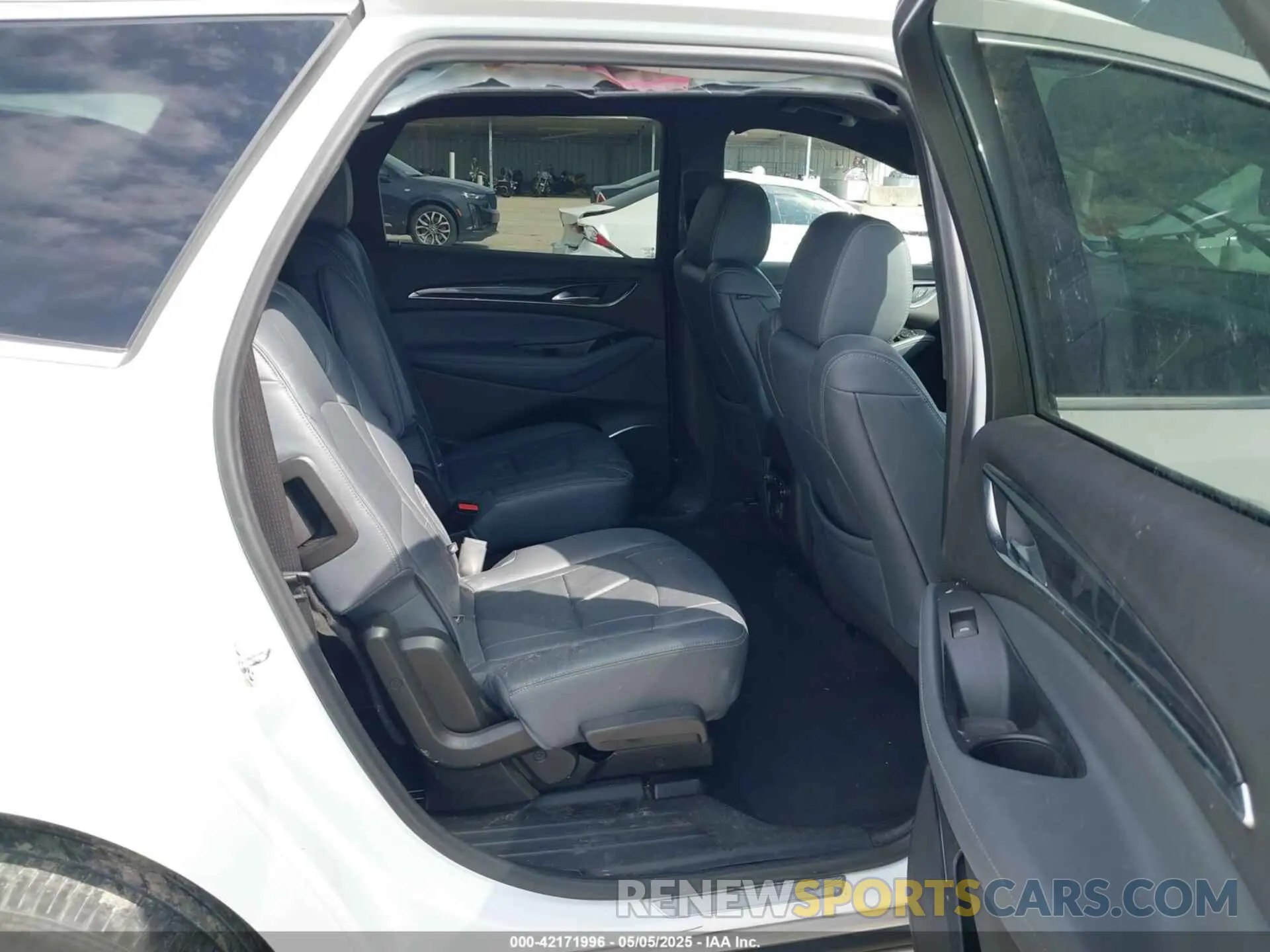 8 fotografías del automóvil dañado 5GAERBKW6NJ113463 BUICK ENCLAVE 2022