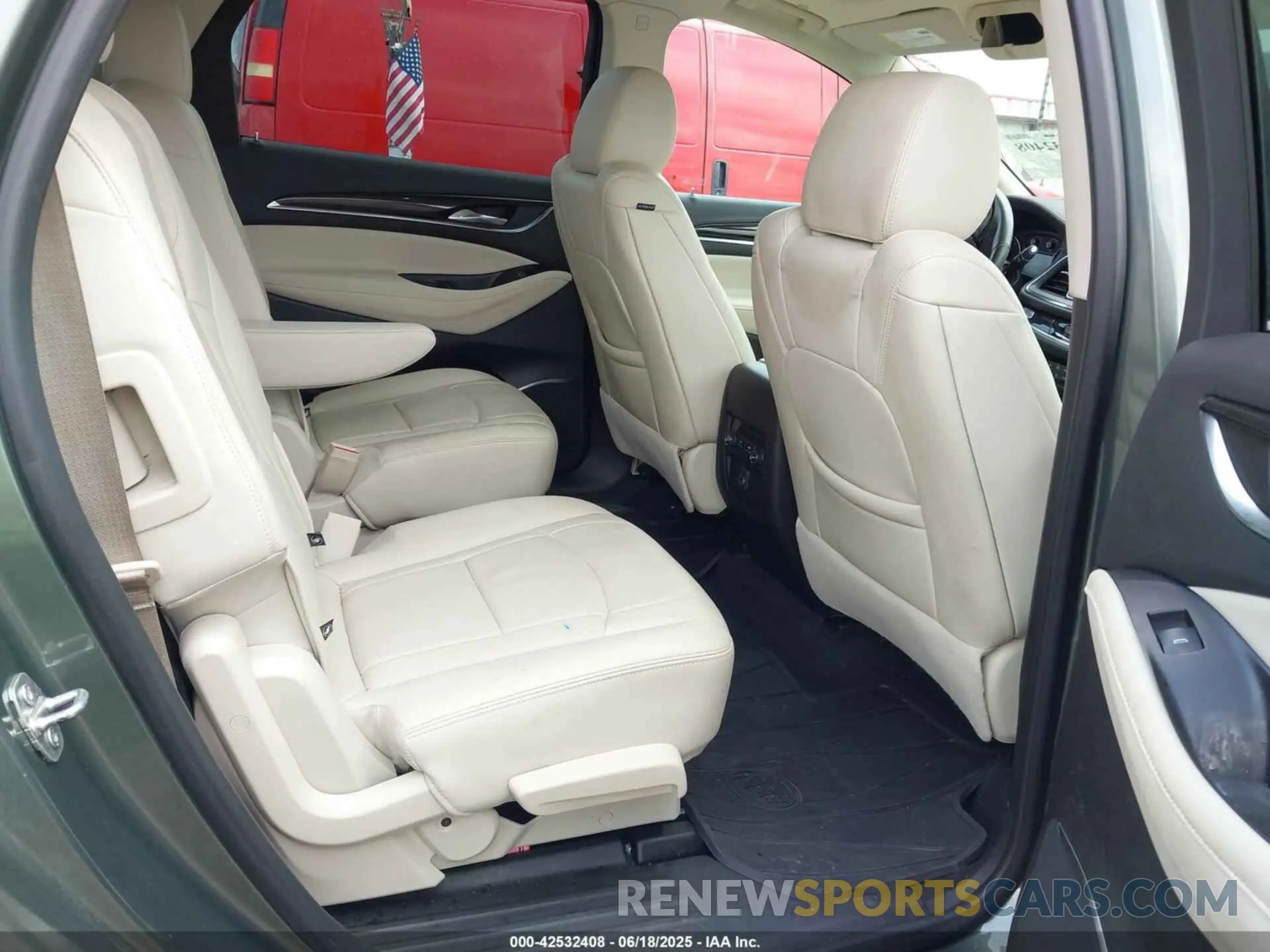 8 fotografías del automóvil dañado 5GAERBKW7NJ160579 BUICK ENCLAVE 2022