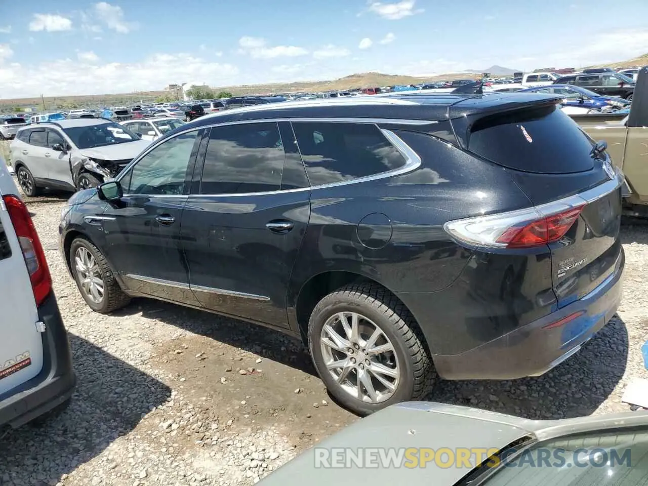 2 fotografías del automóvil dañado 5GAEVBKW5NJ162052 BUICK ENCLAVE 2022