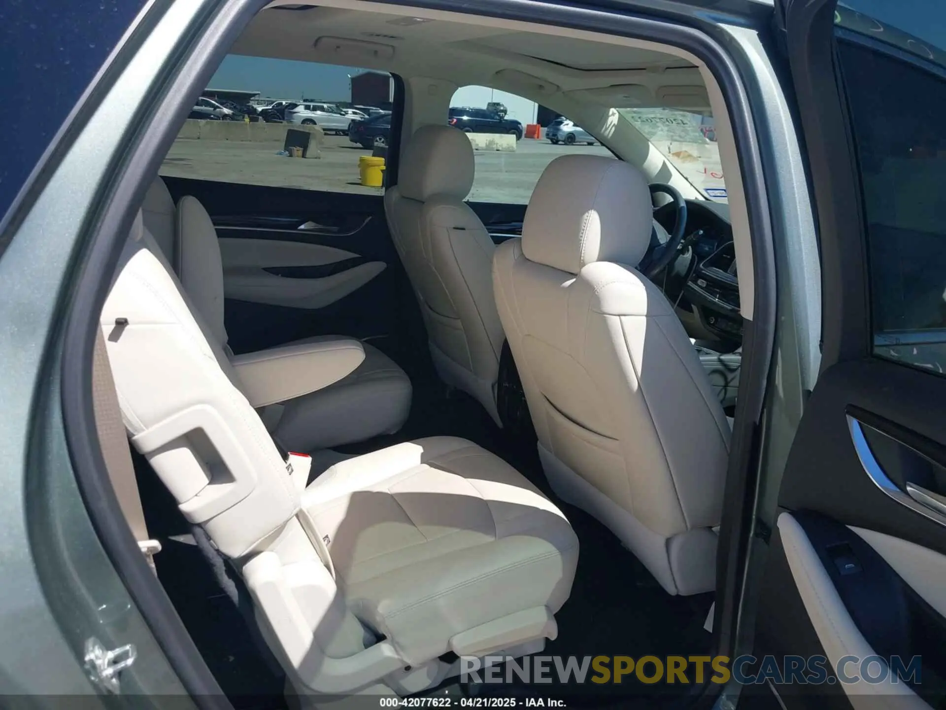 8 fotografías del automóvil dañado 5GAERBKW3PJ158055 BUICK ENCLAVE 2023