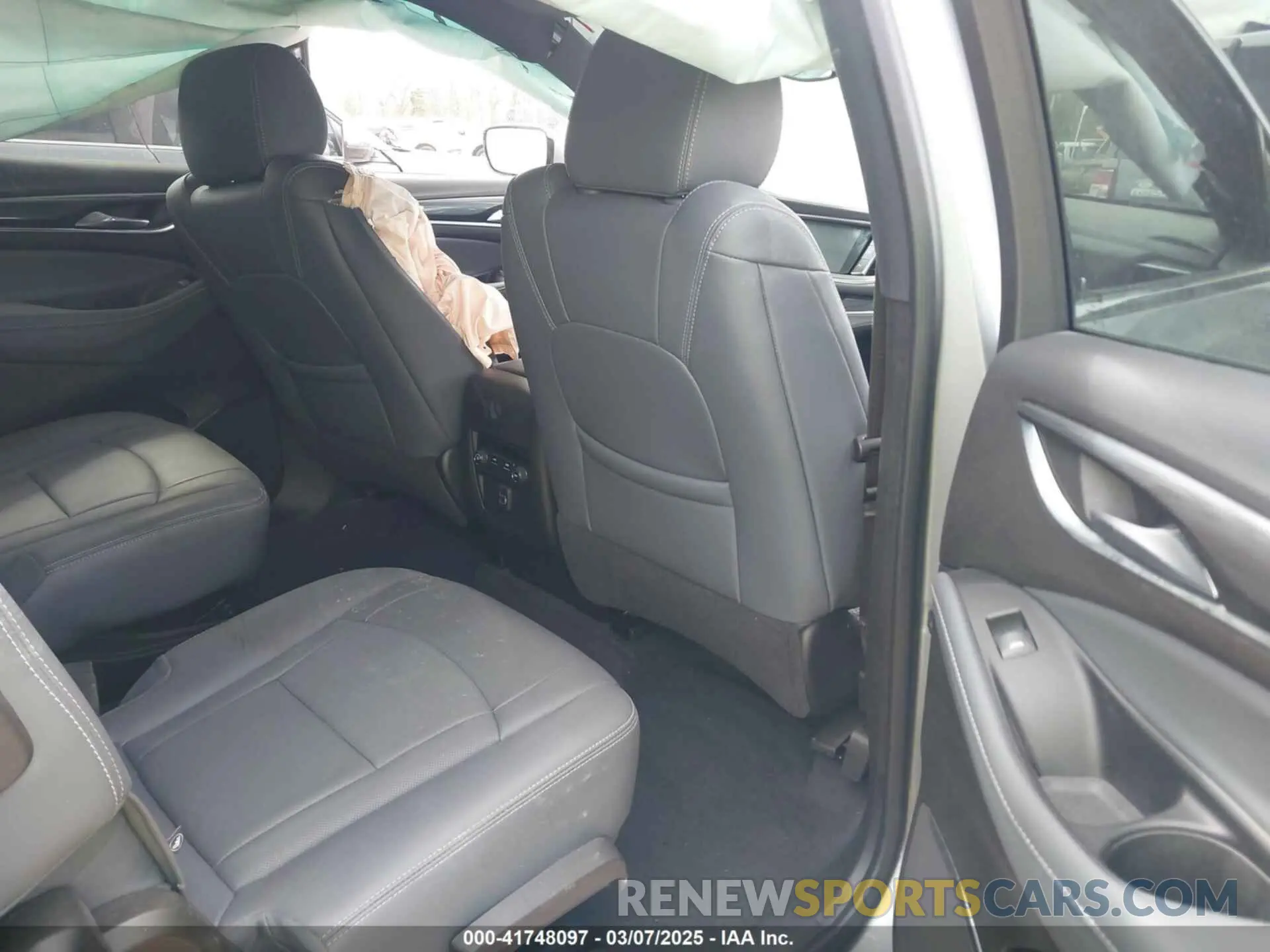 8 fotografías del automóvil dañado 5GAERBKW3PJ205651 BUICK ENCLAVE 2023