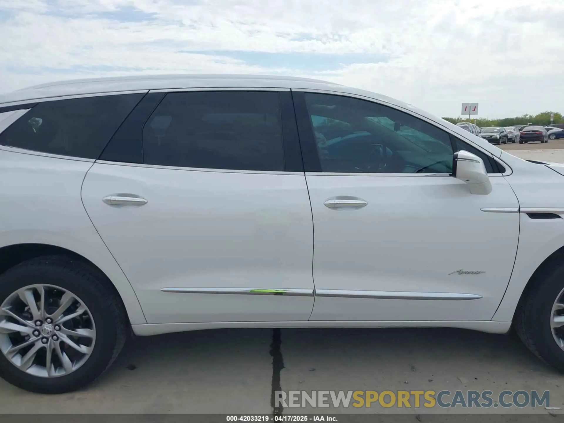 13 fotografías del automóvil dañado 5GAERDKW7PJ144056 BUICK ENCLAVE 2023