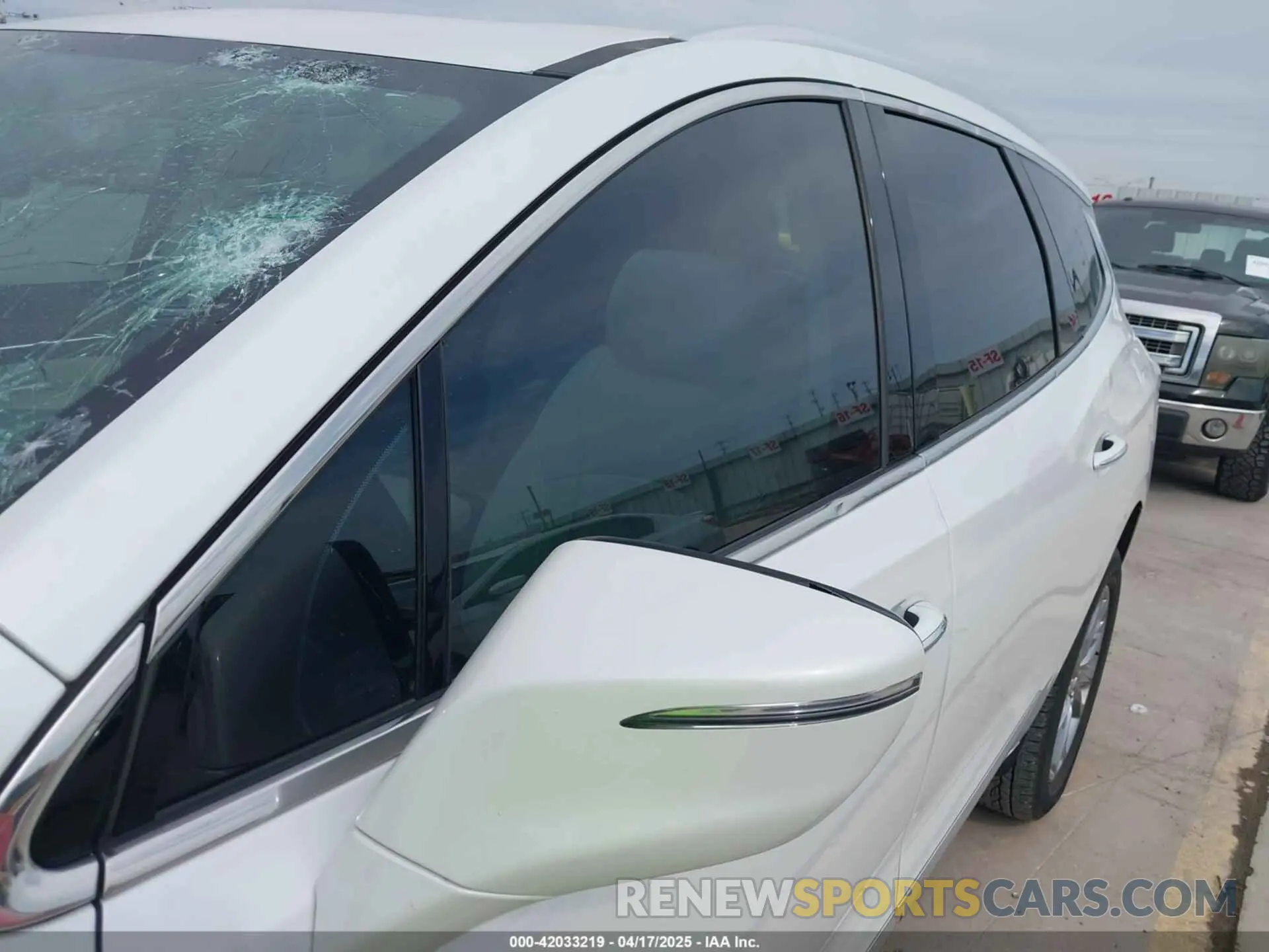 18 fotografías del automóvil dañado 5GAERDKW7PJ144056 BUICK ENCLAVE 2023