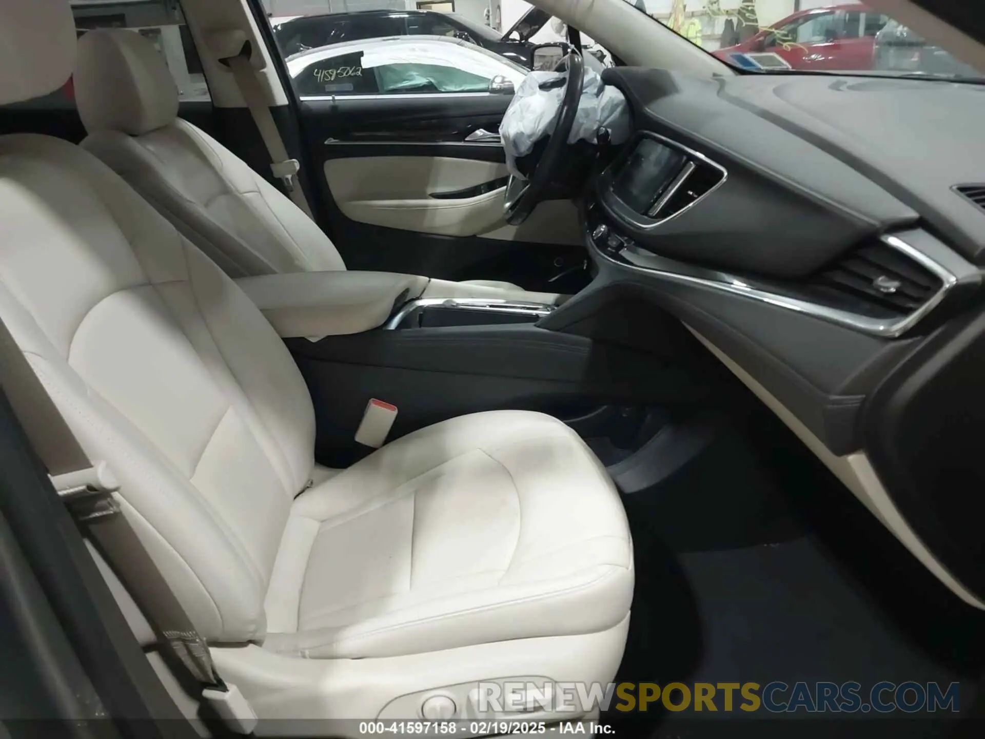 5 fotografías del automóvil dañado 5GAEVAKW3PJ114885 BUICK ENCLAVE 2023