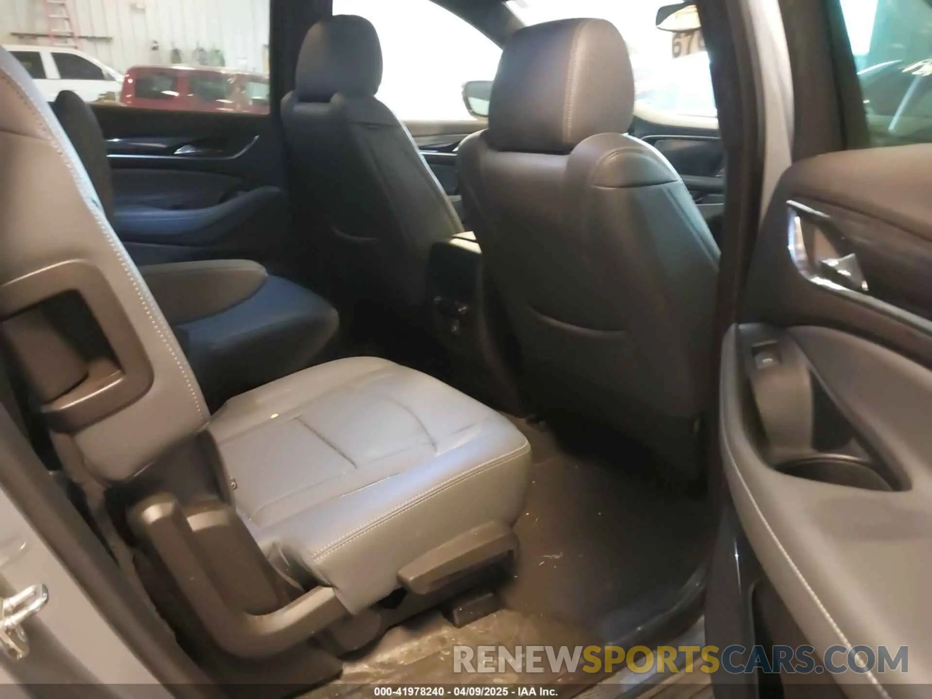 8 fotografías del automóvil dañado 5GAEVAKW7PJ227433 BUICK ENCLAVE 2023
