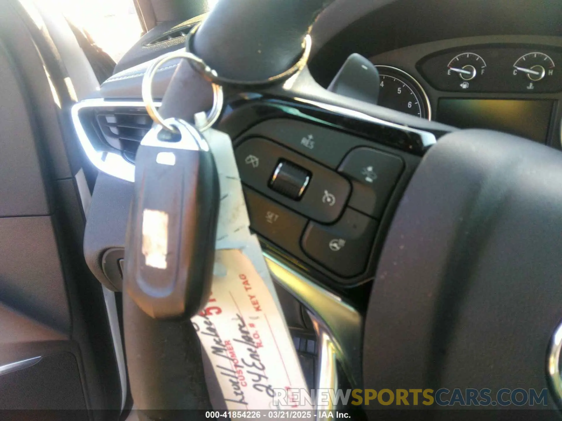 11 fotografías del automóvil dañado 5GAERBKWXRJ136850 BUICK ENCLAVE 2024