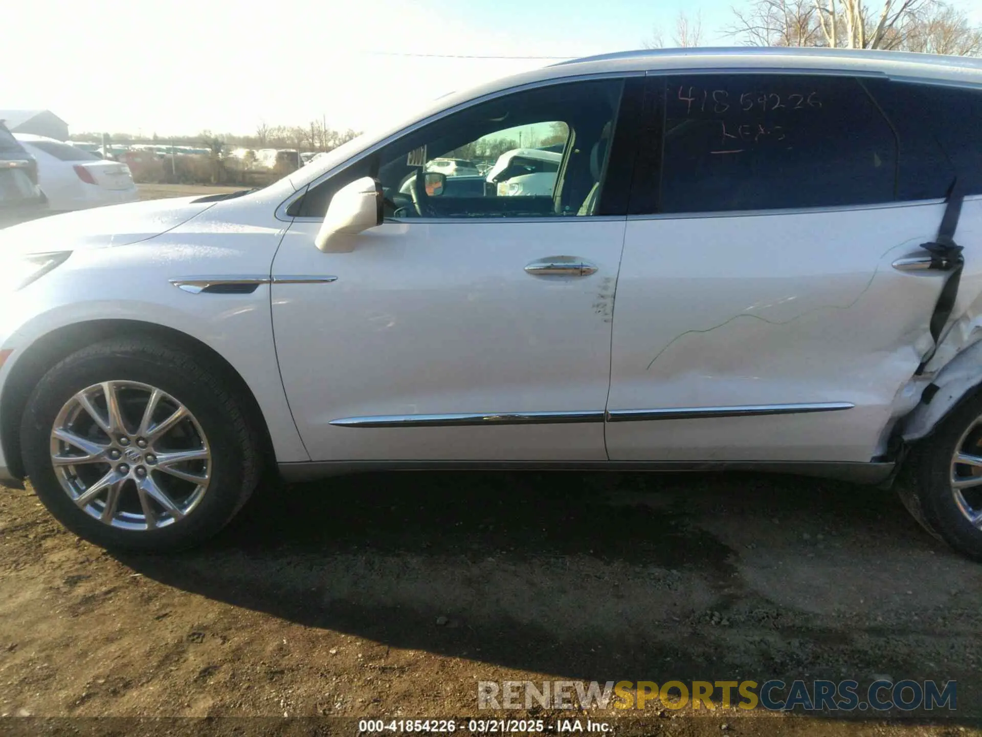 14 fotografías del automóvil dañado 5GAERBKWXRJ136850 BUICK ENCLAVE 2024