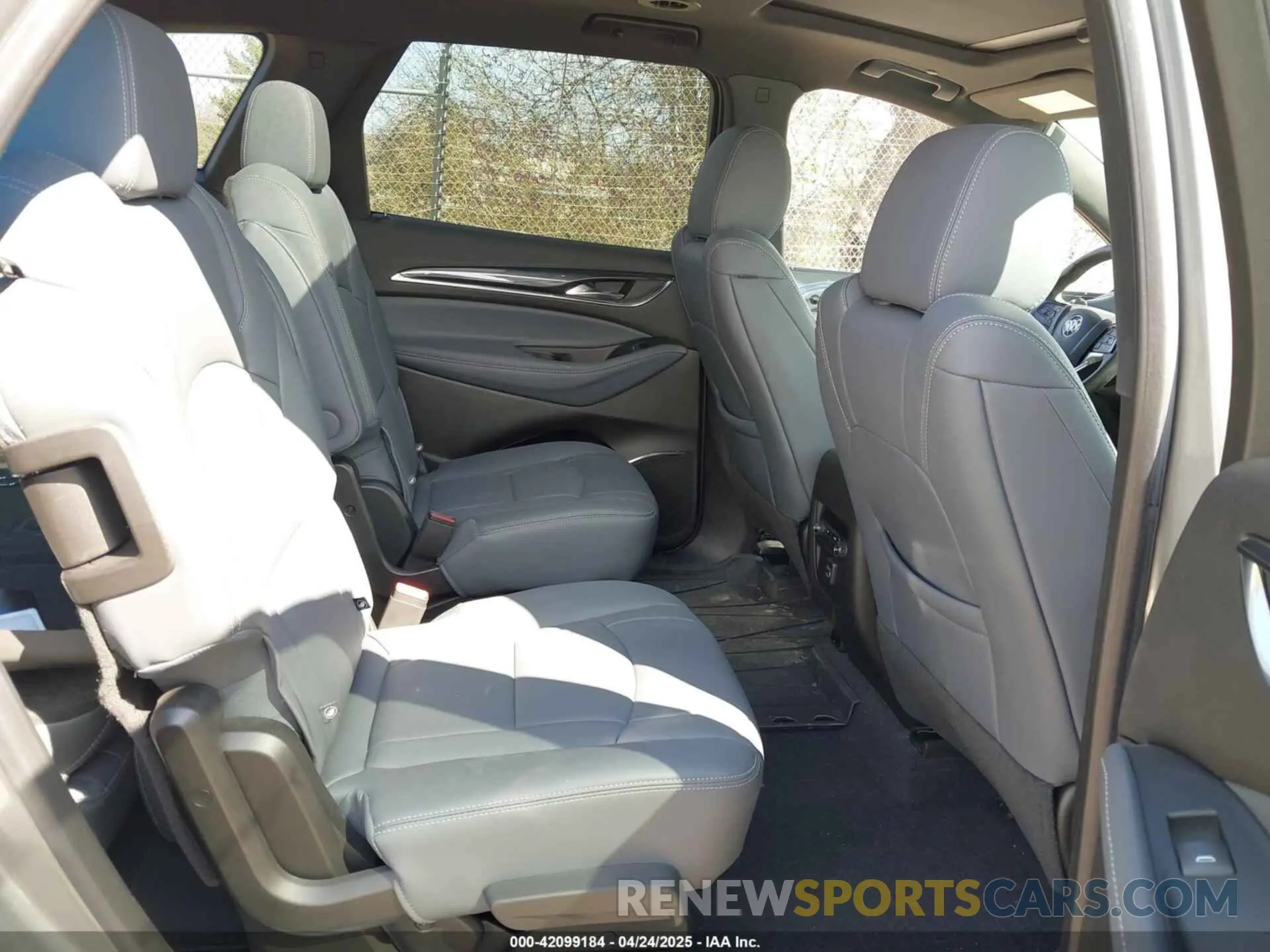8 fotografías del automóvil dañado 5GAEVAKW2RJ122141 BUICK ENCLAVE 2024