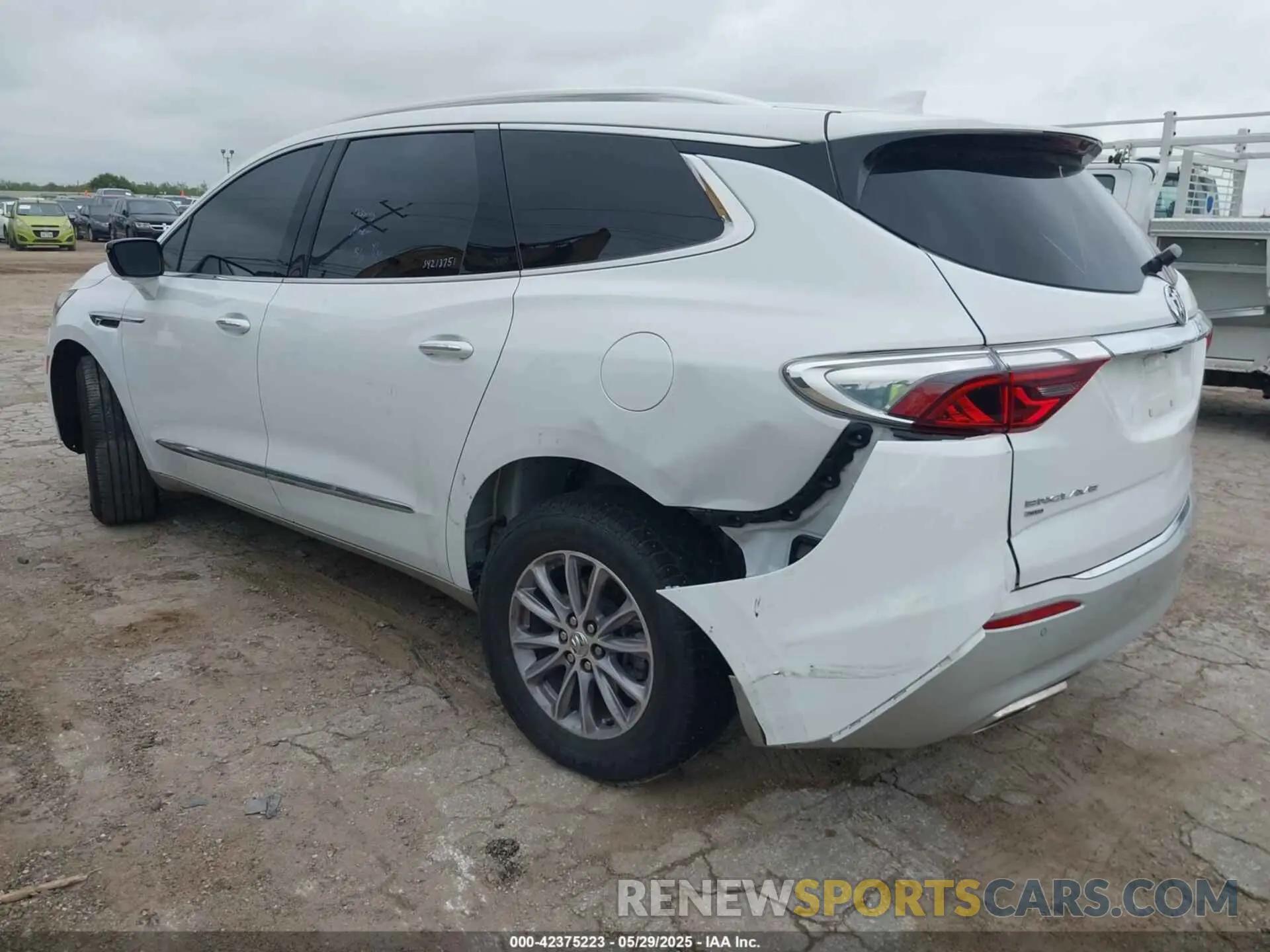 3 fotografías del automóvil dañado 5GAEVBKW8RJ125454 BUICK ENCLAVE 2024