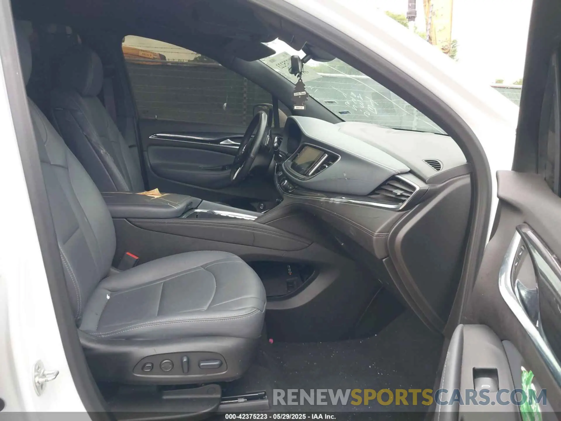5 fotografías del automóvil dañado 5GAEVBKW8RJ125454 BUICK ENCLAVE 2024