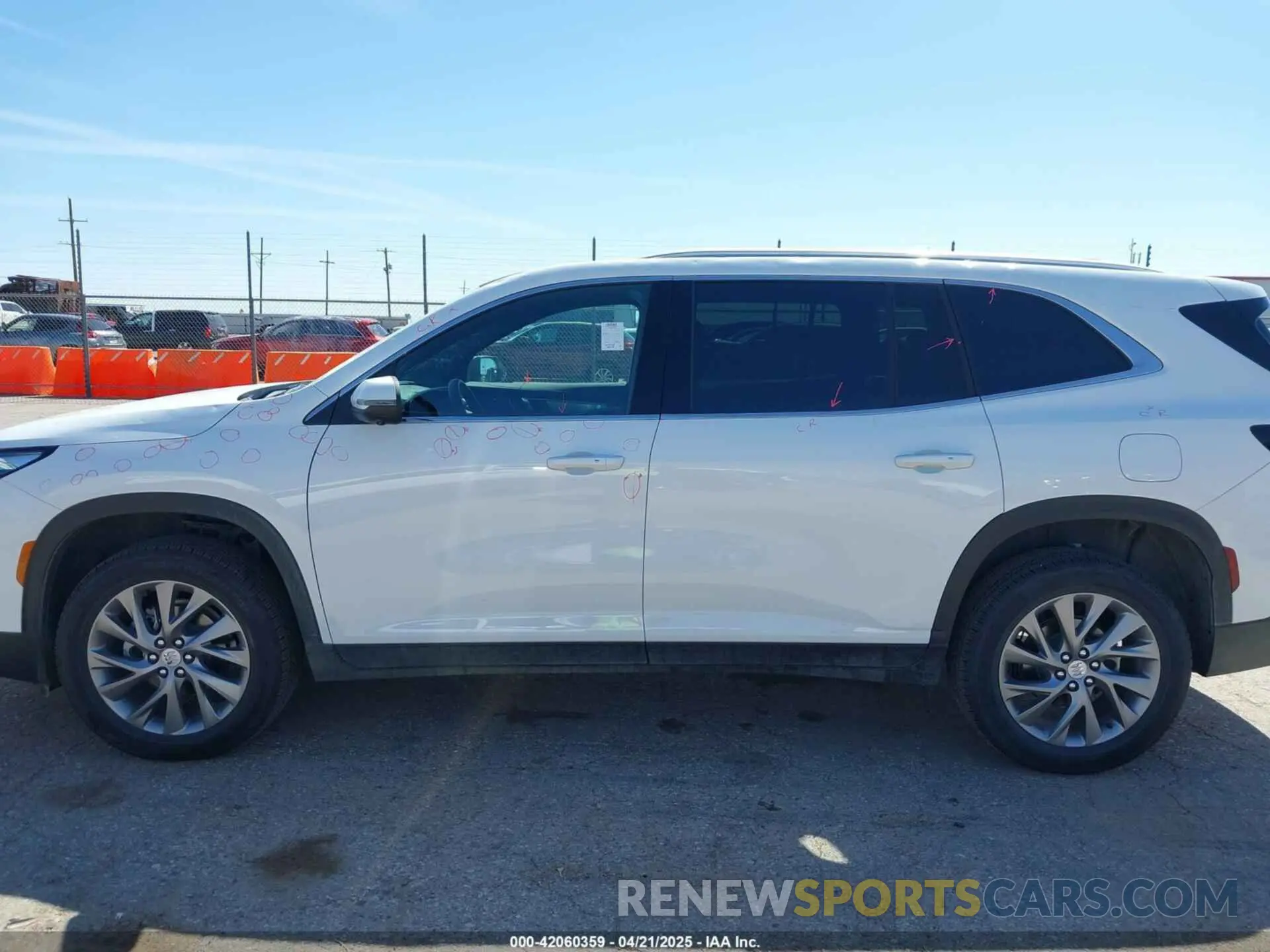 14 fotografías del automóvil dañado 5GAERARS8SJ174029 BUICK ENCLAVE 2025