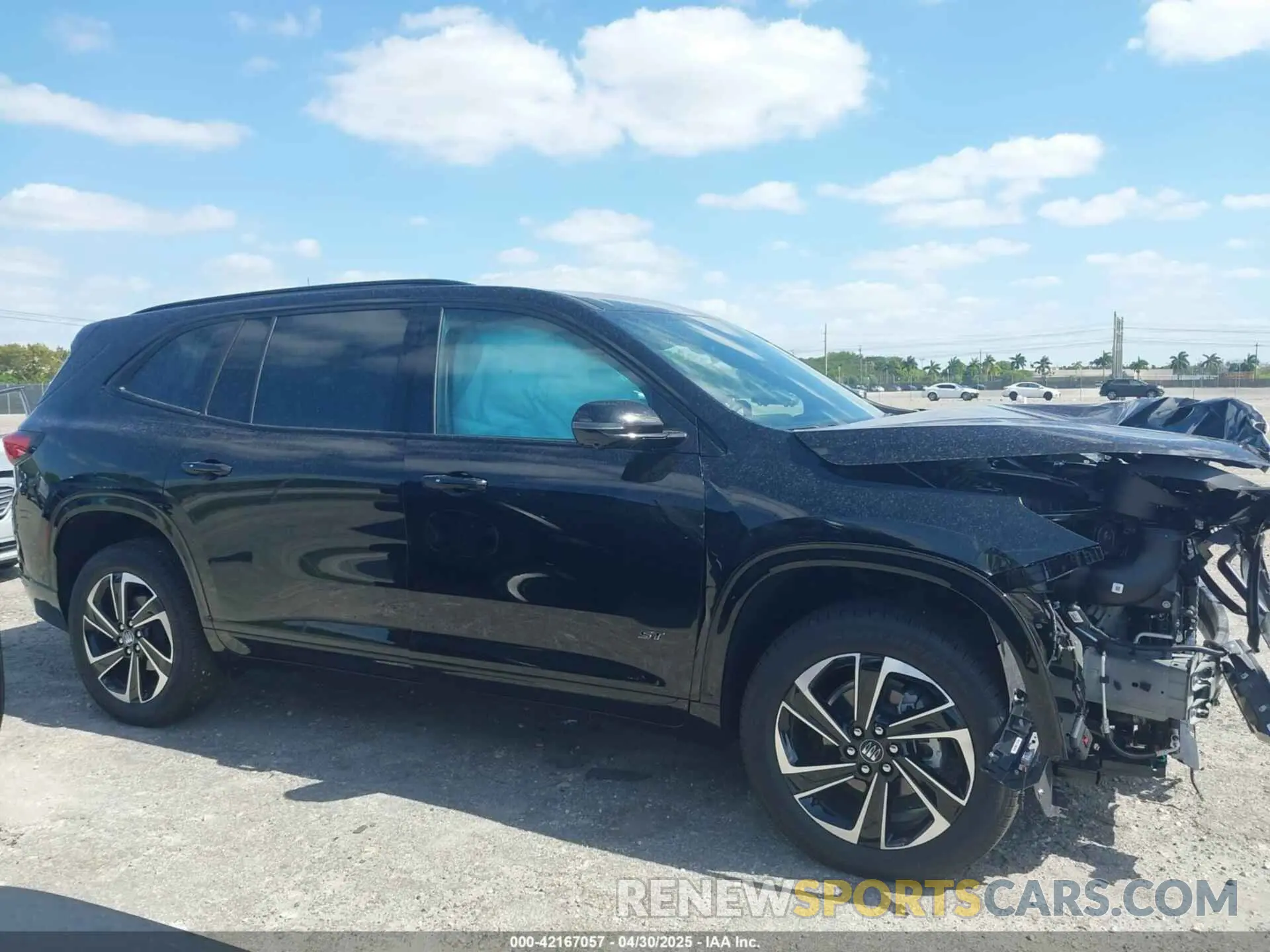 13 fotografías del automóvil dañado 5GAERBRS9SJ150568 BUICK ENCLAVE 2025