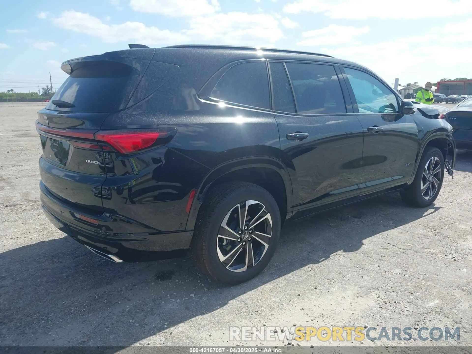4 fotografías del automóvil dañado 5GAERBRS9SJ150568 BUICK ENCLAVE 2025