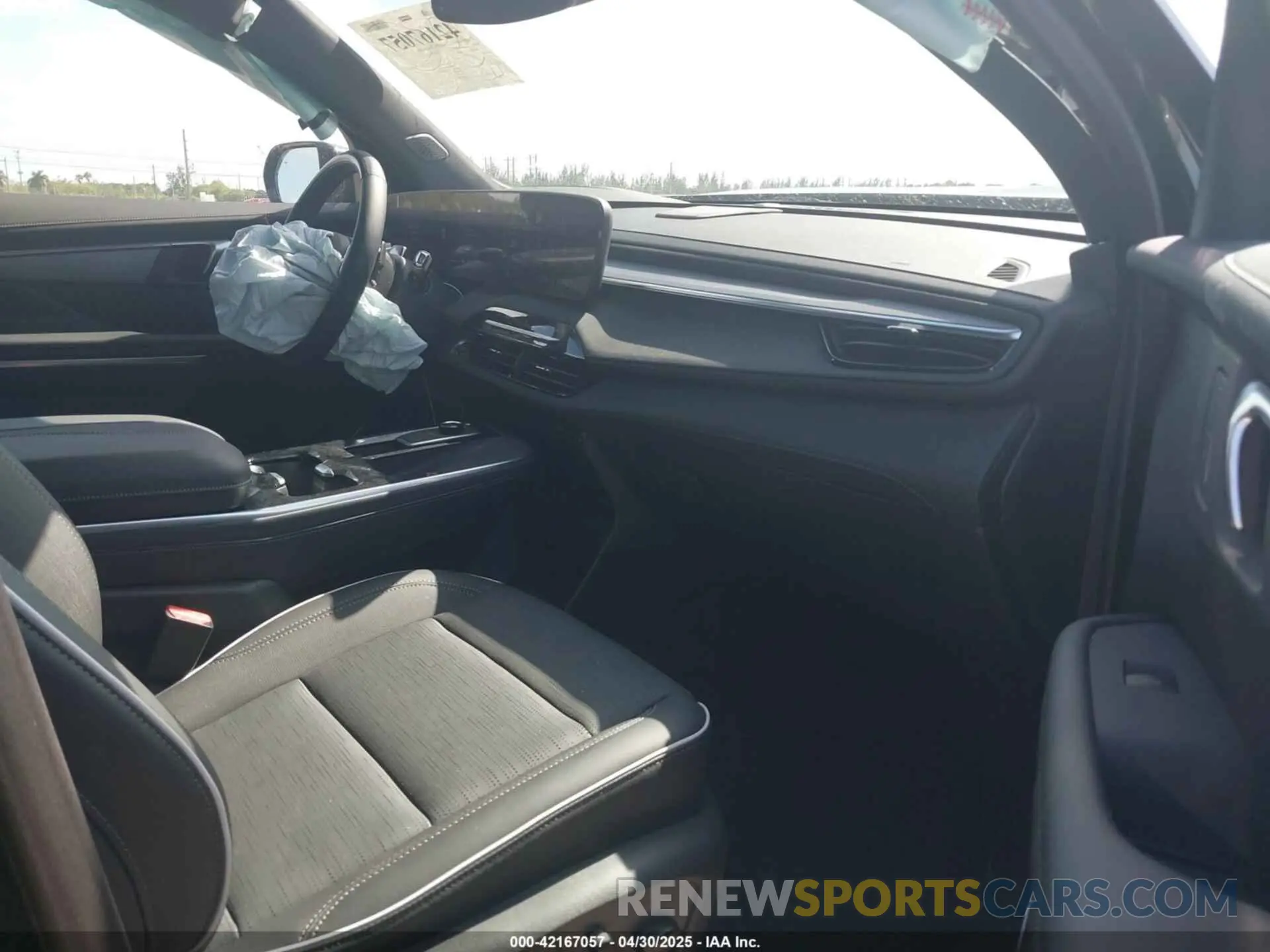 5 fotografías del automóvil dañado 5GAERBRS9SJ150568 BUICK ENCLAVE 2025