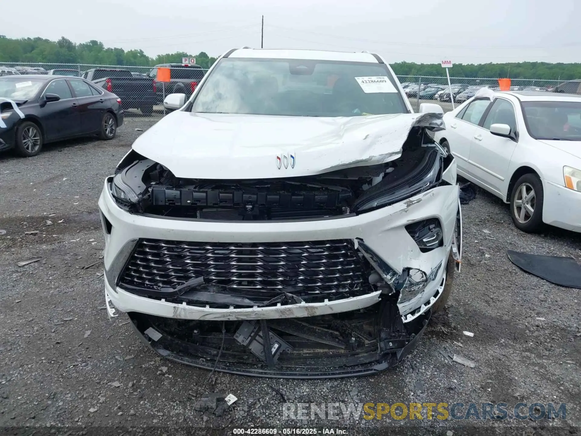 11 fotografías del automóvil dañado 5GAEVCRSXSJ110405 BUICK ENCLAVE 2025
