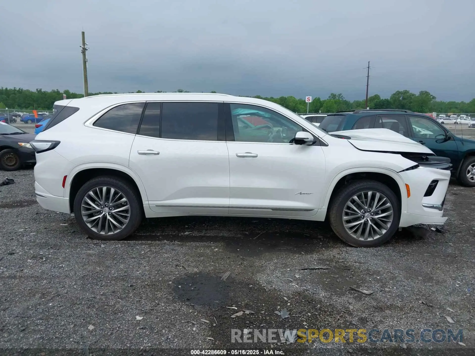 12 fotografías del automóvil dañado 5GAEVCRSXSJ110405 BUICK ENCLAVE 2025