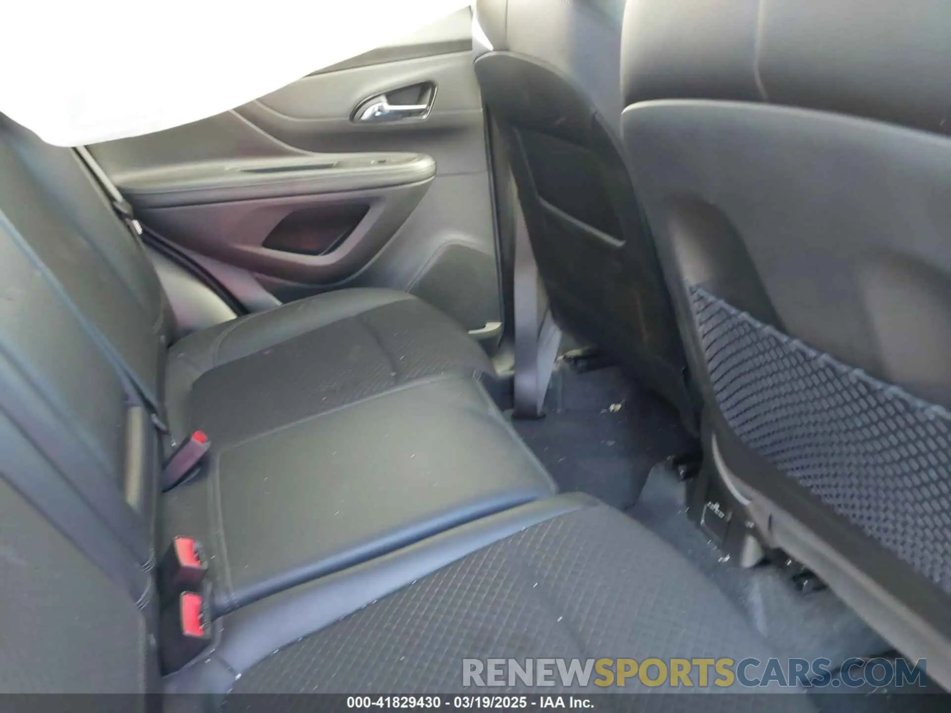 8 fotografías del automóvil dañado KL4CJ2SB1KB880003 BUICK ENCORE 2019