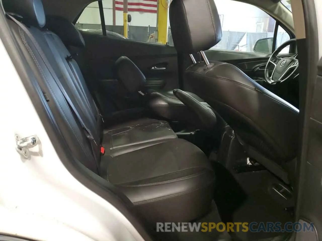 11 fotografías del automóvil dañado KL4CJ2SM7KB701187 BUICK ENCORE 2019