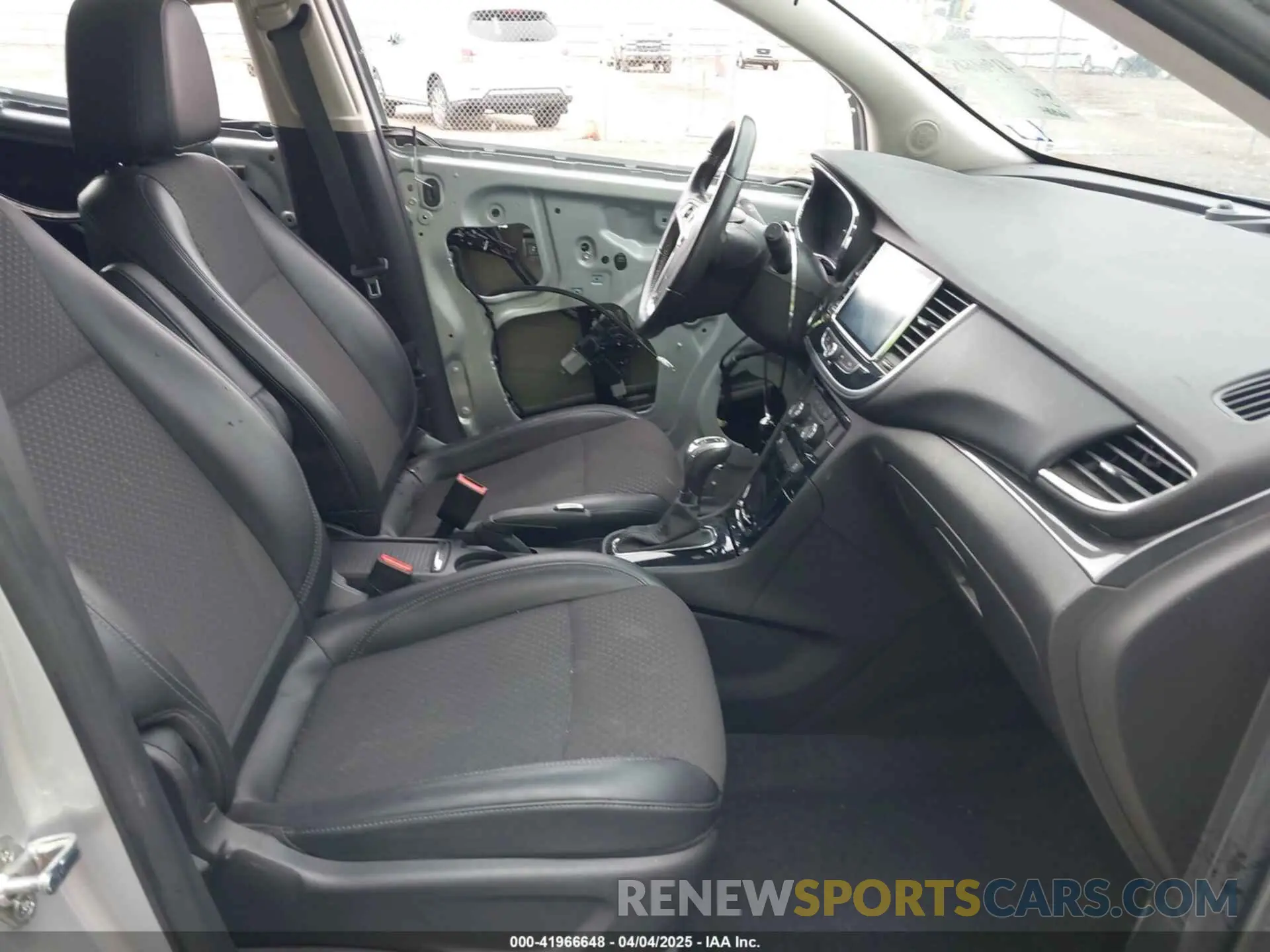 5 fotografías del automóvil dañado KL4CJASB0KB710094 BUICK ENCORE 2019