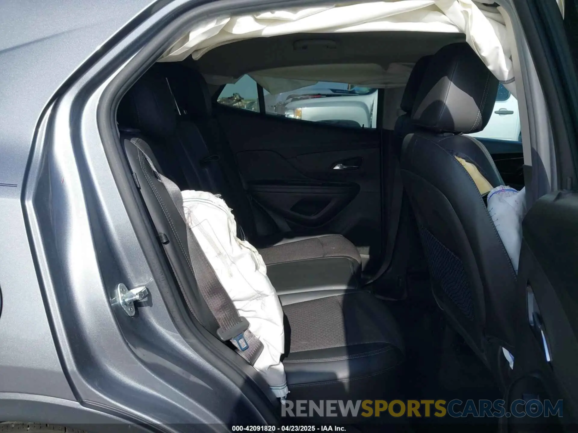 8 fotografías del automóvil dañado KL4CJASB0KB916502 BUICK ENCORE 2019