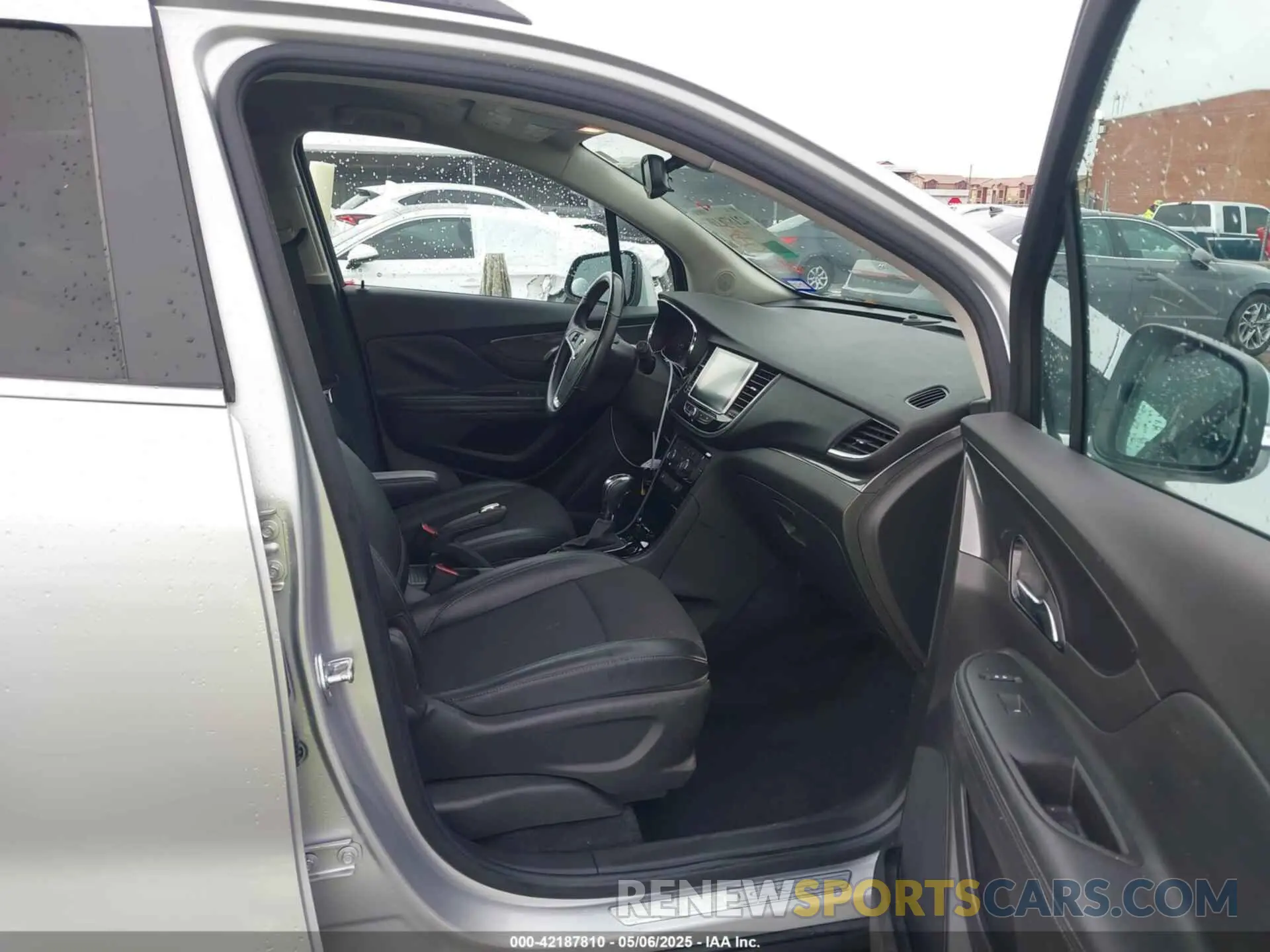 5 fotografías del automóvil dañado KL4CJASB1KB777190 BUICK ENCORE 2019