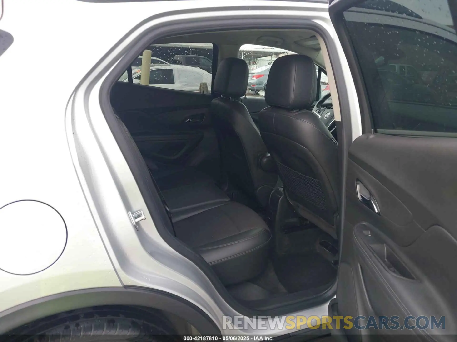 8 fotografías del automóvil dañado KL4CJASB1KB777190 BUICK ENCORE 2019