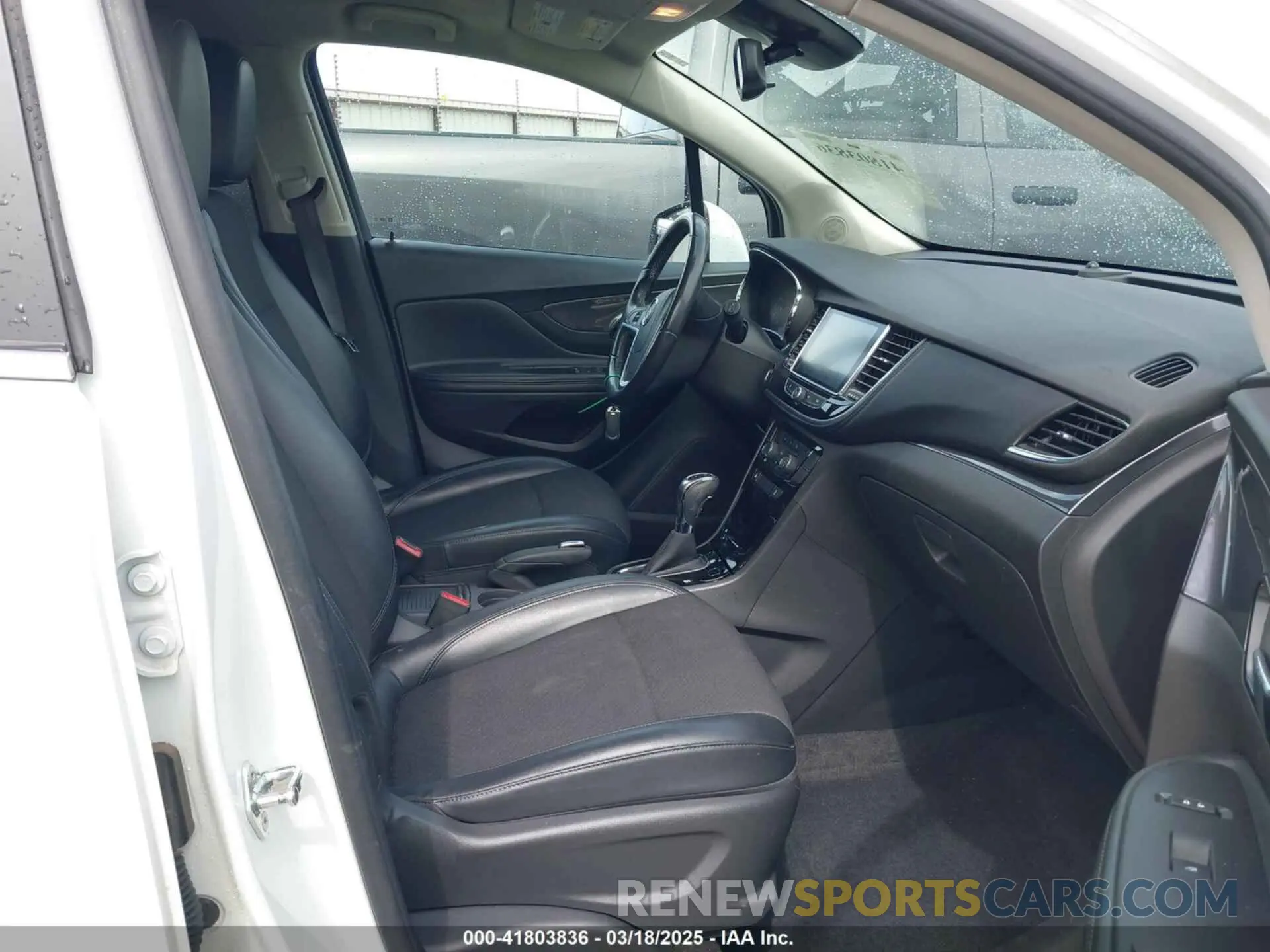 5 fotografías del automóvil dañado KL4CJASB1KB814402 BUICK ENCORE 2019