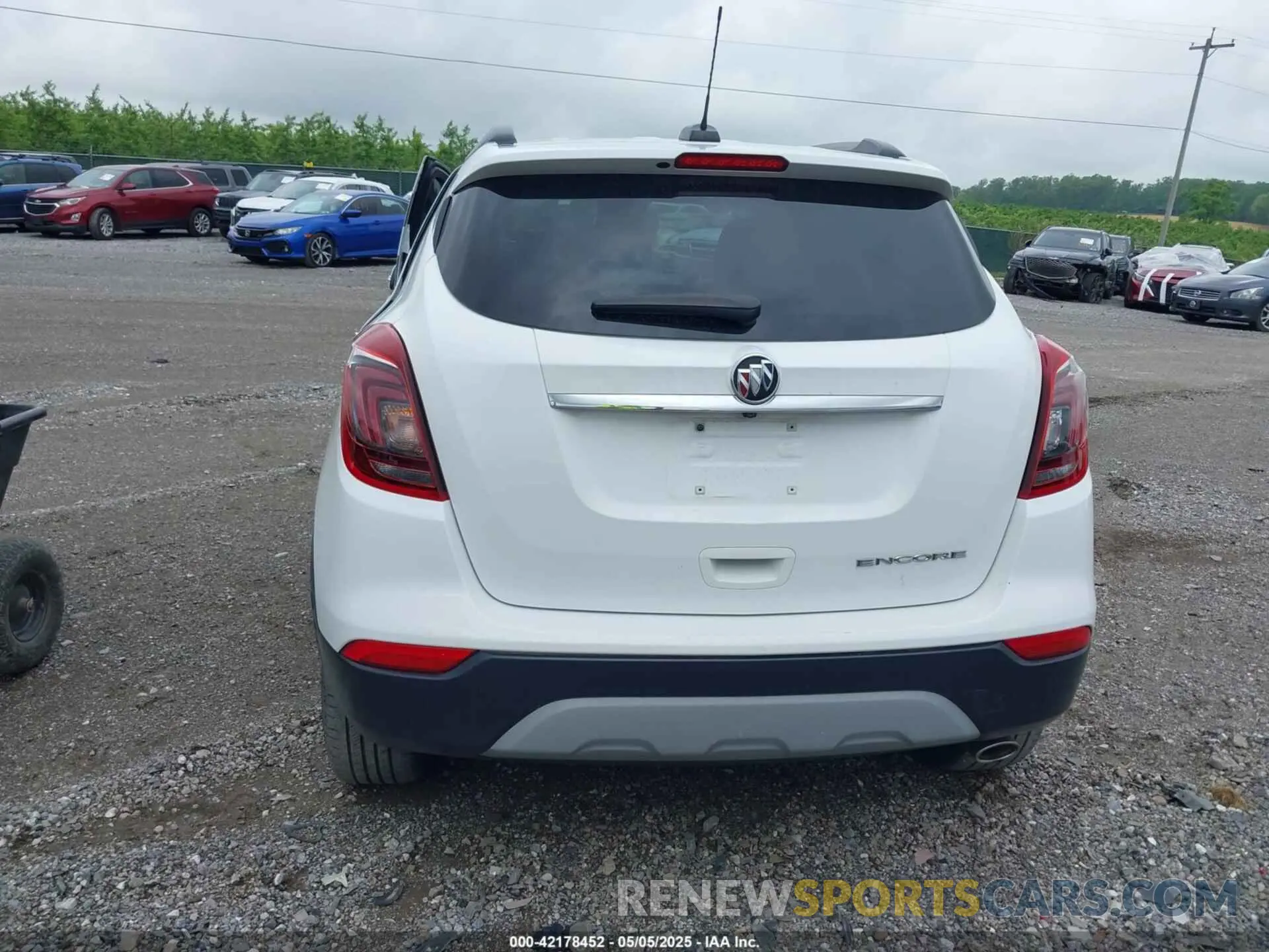 15 fotografías del automóvil dañado KL4CJASB3KB712695 BUICK ENCORE 2019