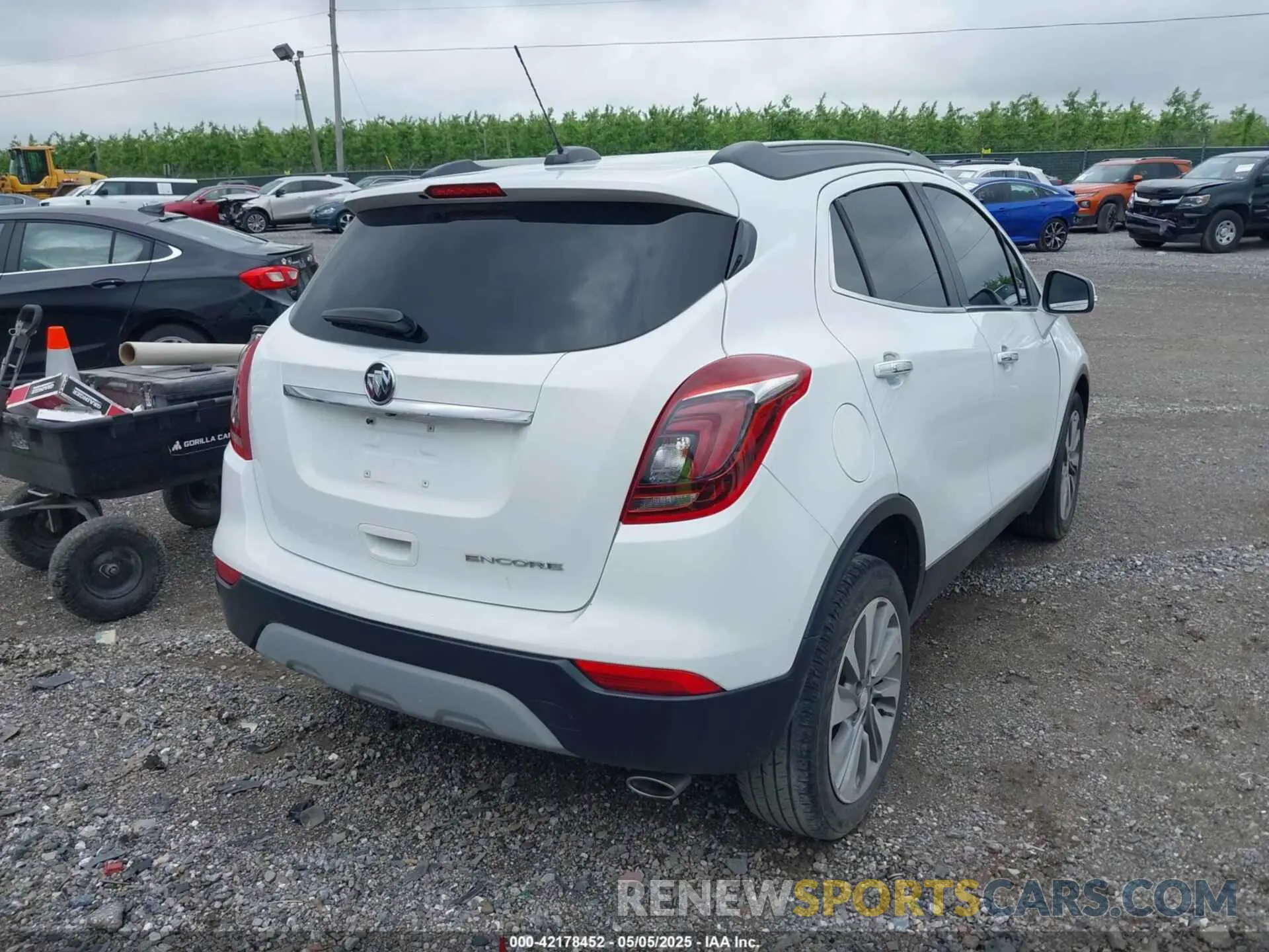4 fotografías del automóvil dañado KL4CJASB3KB712695 BUICK ENCORE 2019
