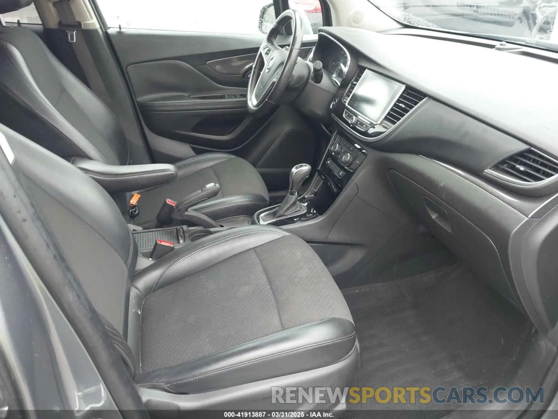 5 fotografías del automóvil dañado KL4CJASB3KB830830 BUICK ENCORE 2019