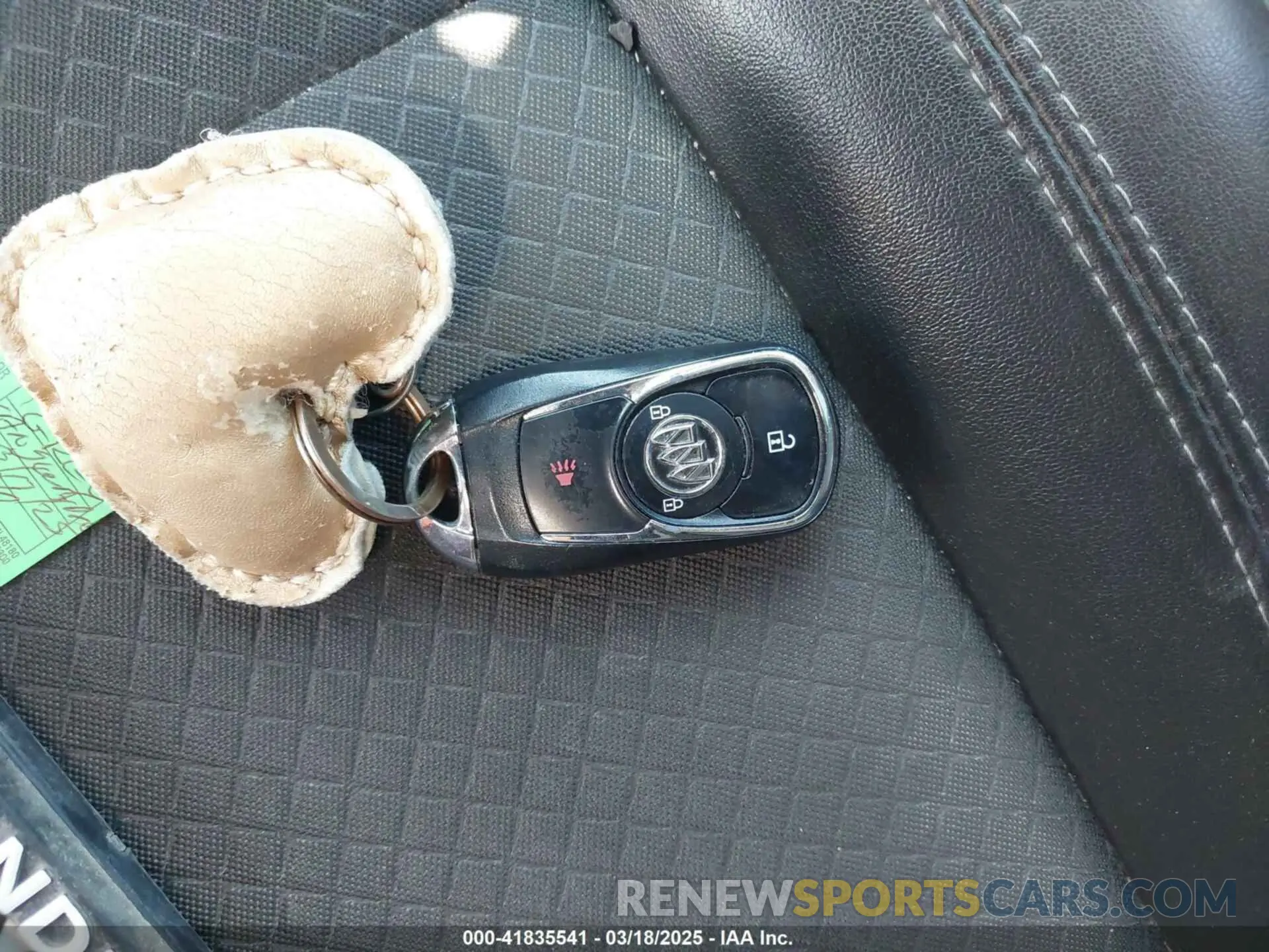 11 fotografías del automóvil dañado KL4CJASB4KB709627 BUICK ENCORE 2019