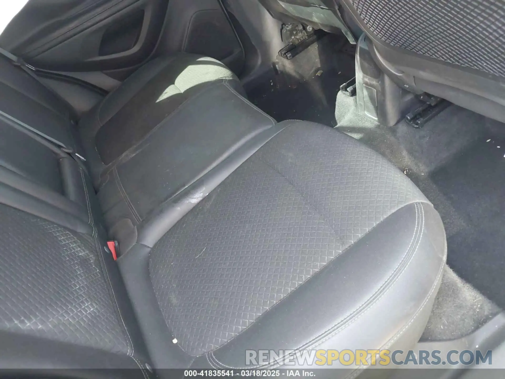 8 fotografías del automóvil dañado KL4CJASB4KB709627 BUICK ENCORE 2019