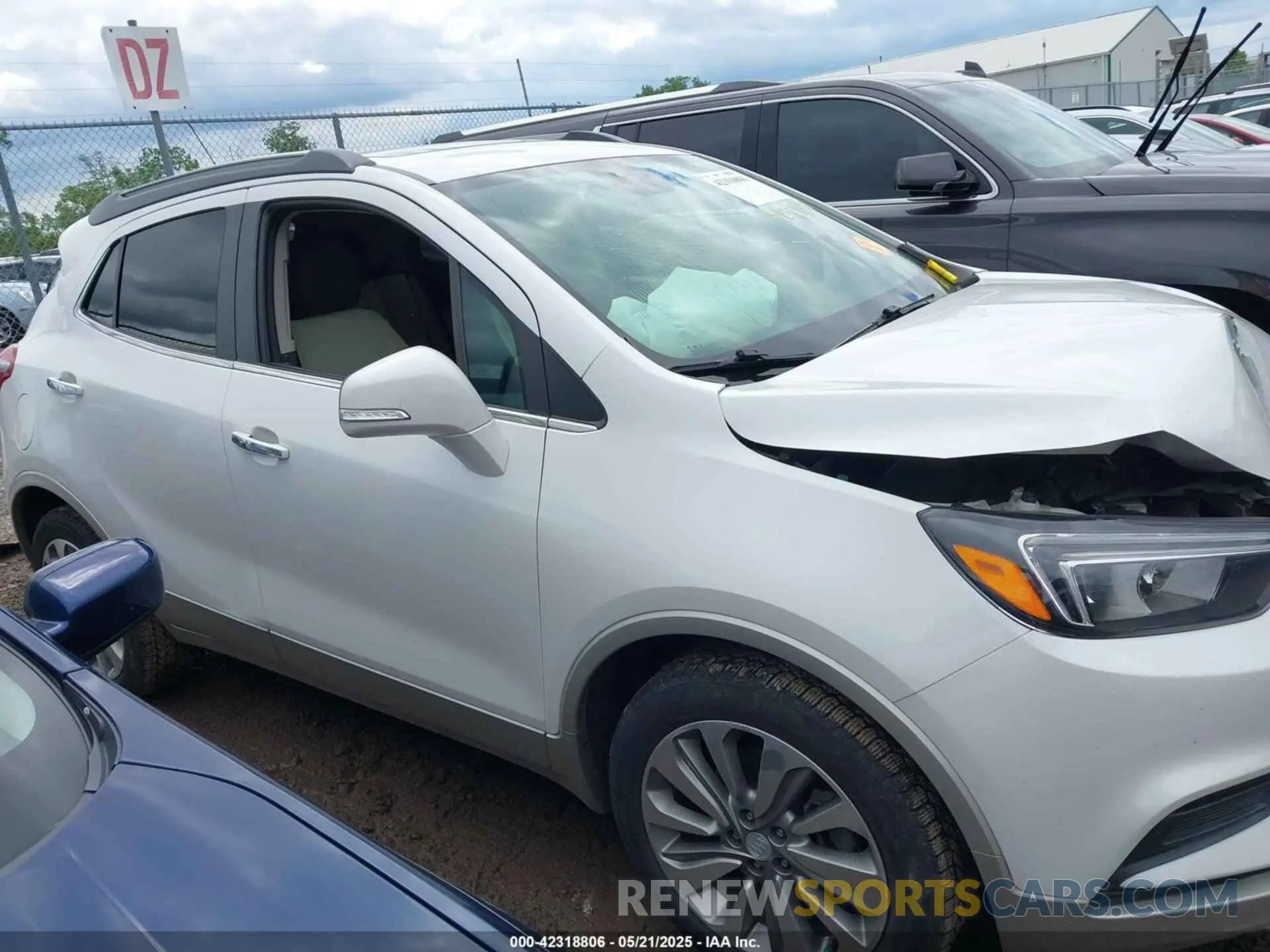 13 fotografías del automóvil dañado KL4CJASB4KB713158 BUICK ENCORE 2019