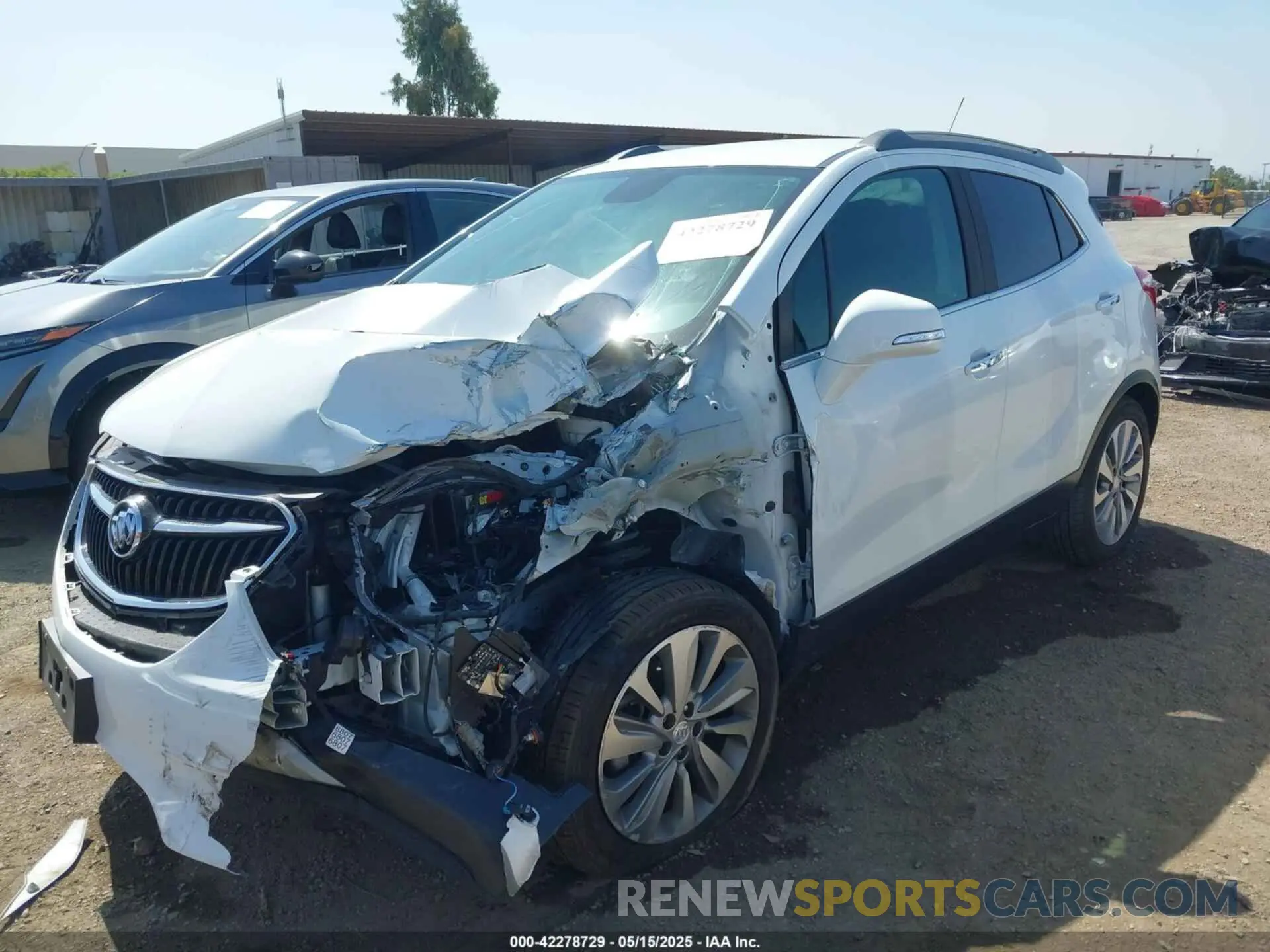 2 fotografías del automóvil dañado KL4CJASB4KB825233 BUICK ENCORE 2019