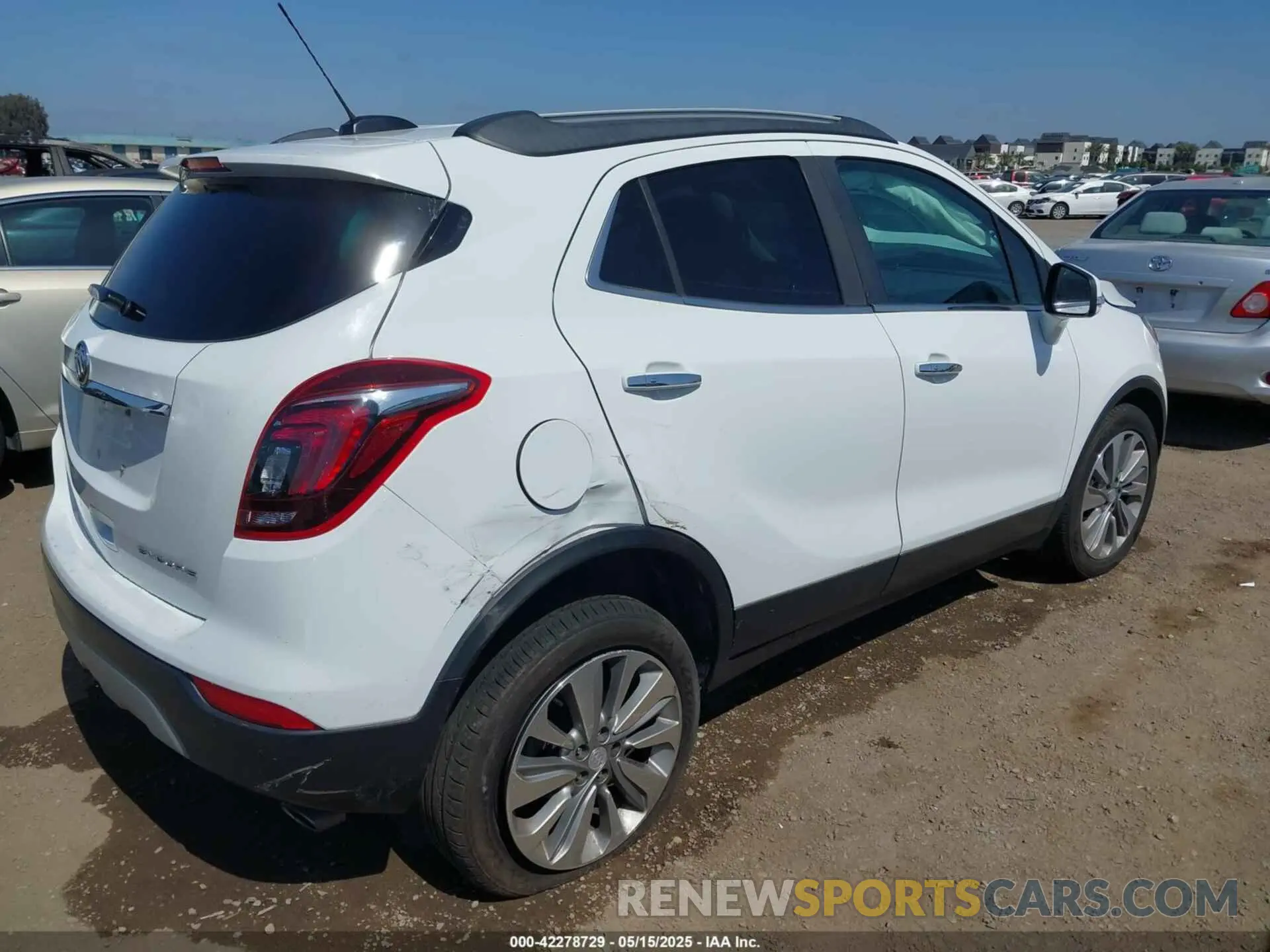 4 fotografías del automóvil dañado KL4CJASB4KB825233 BUICK ENCORE 2019