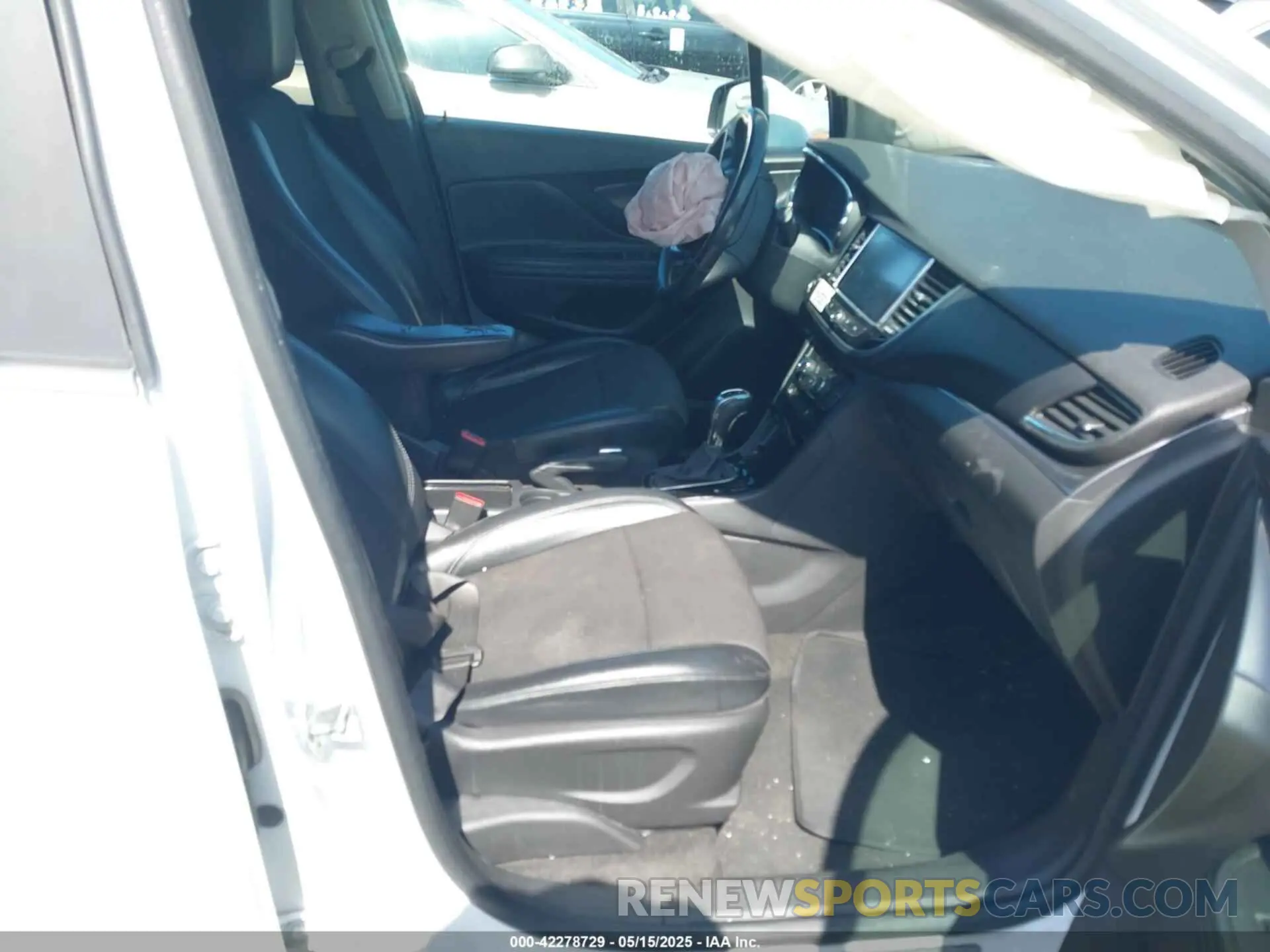 5 fotografías del automóvil dañado KL4CJASB4KB825233 BUICK ENCORE 2019
