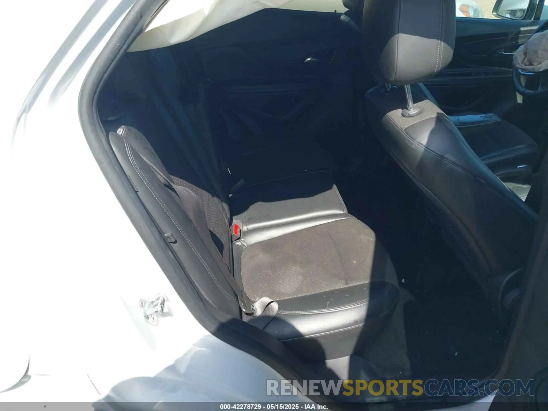 8 fotografías del automóvil dañado KL4CJASB4KB825233 BUICK ENCORE 2019