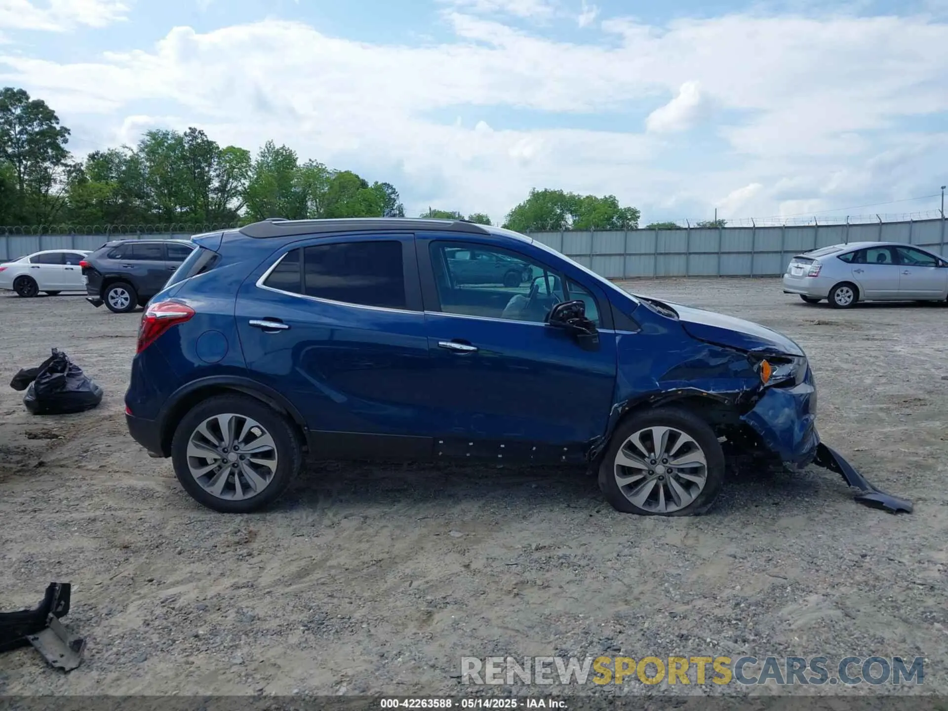14 fotografías del automóvil dañado KL4CJASB4KB885206 BUICK ENCORE 2019