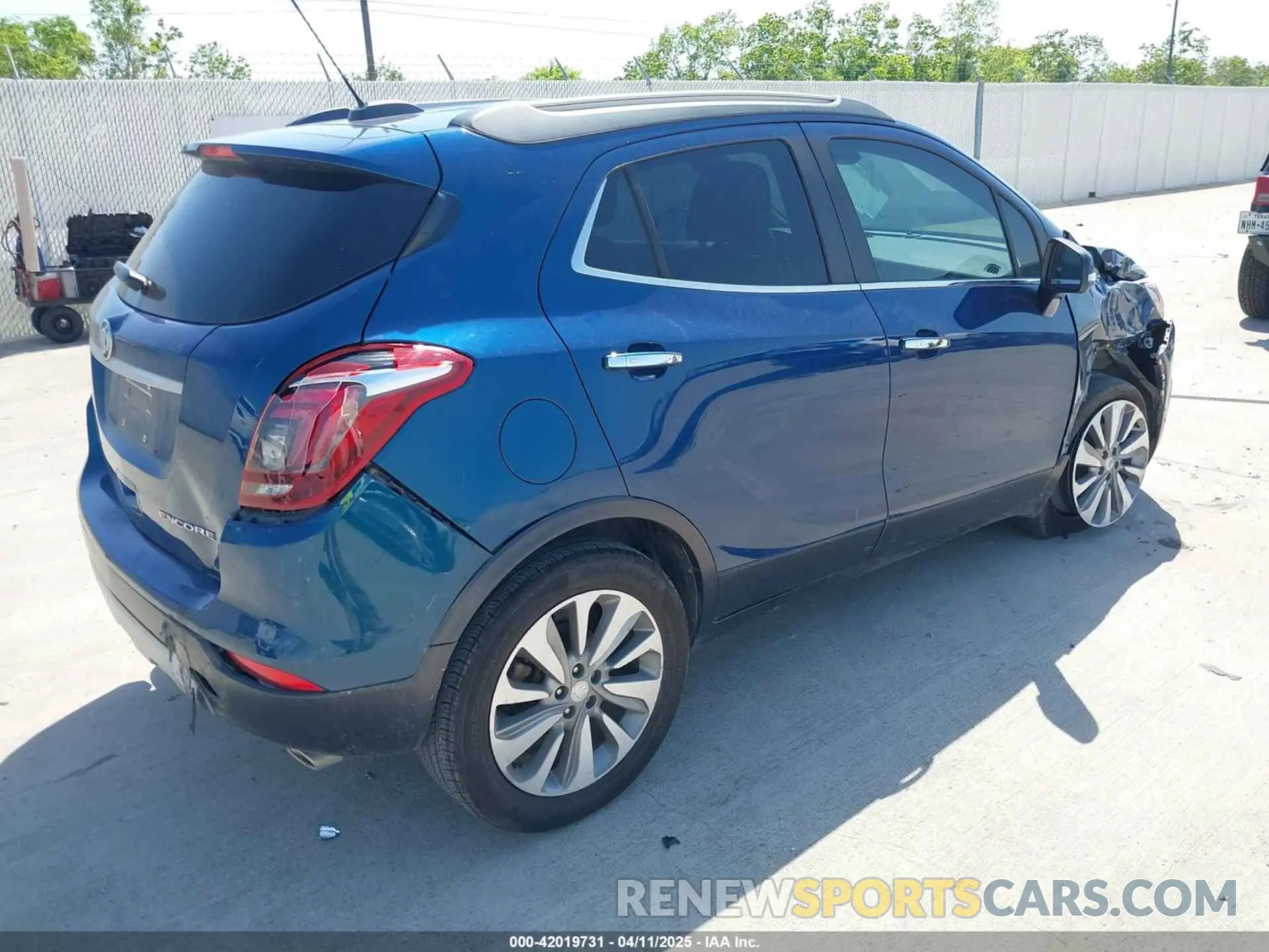 4 fotografías del automóvil dañado KL4CJASB6KB760322 BUICK ENCORE 2019