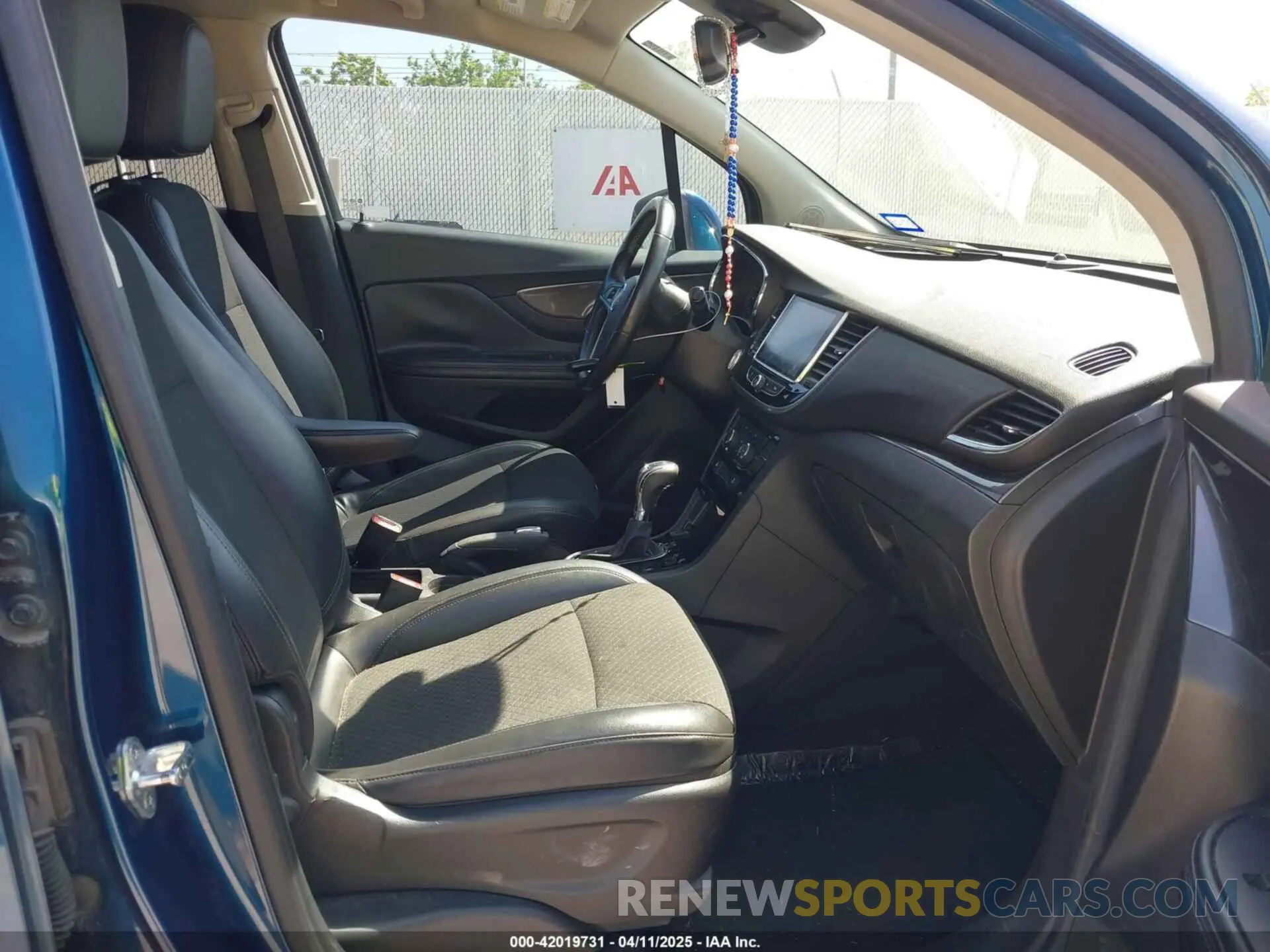5 fotografías del automóvil dañado KL4CJASB6KB760322 BUICK ENCORE 2019