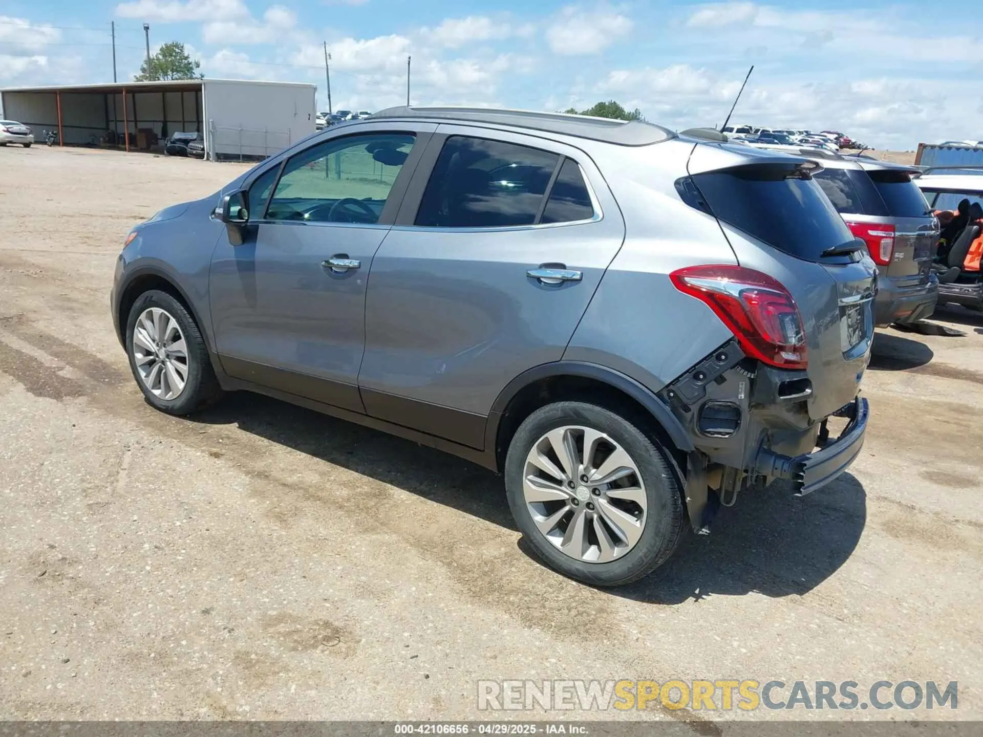 3 fotografías del automóvil dañado KL4CJASB6KB813018 BUICK ENCORE 2019
