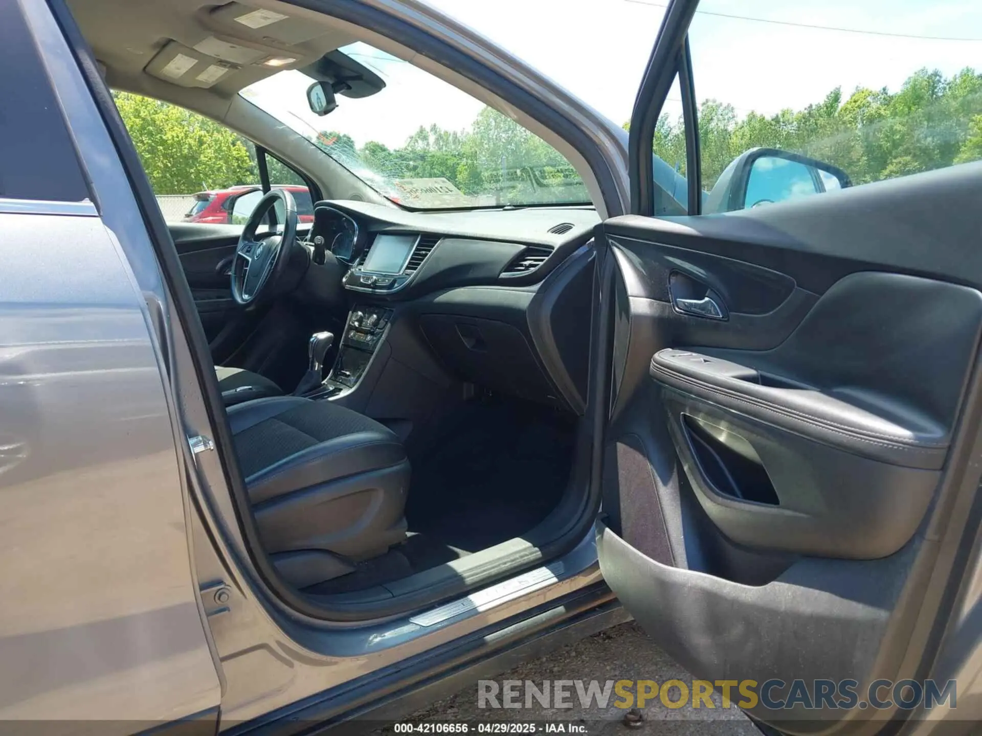 5 fotografías del automóvil dañado KL4CJASB6KB813018 BUICK ENCORE 2019