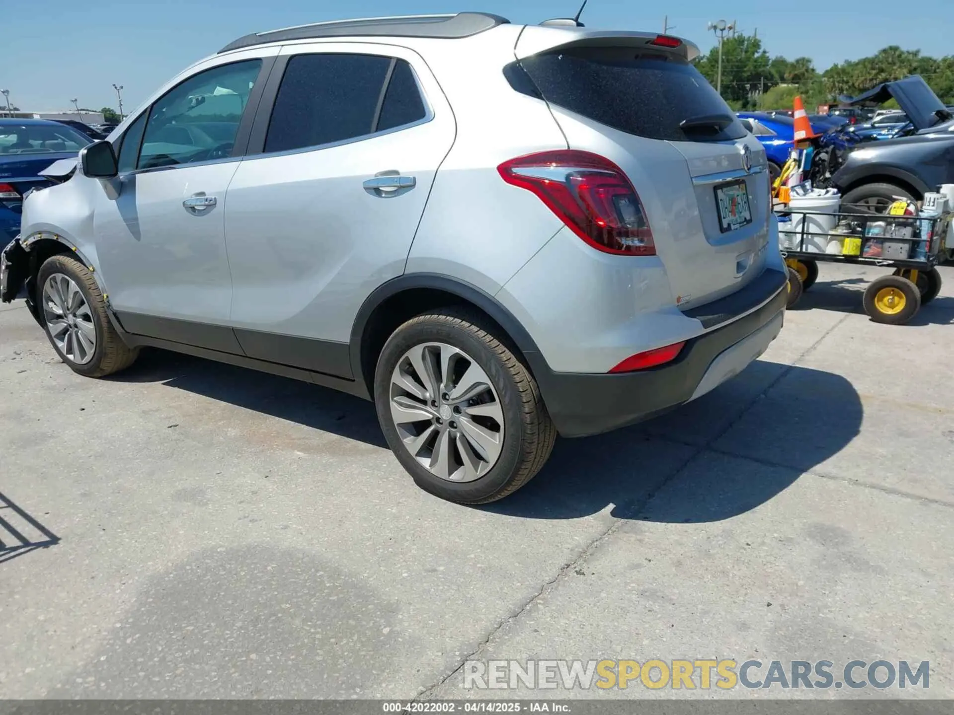 3 fotografías del automóvil dañado KL4CJASB6KB828473 BUICK ENCORE 2019