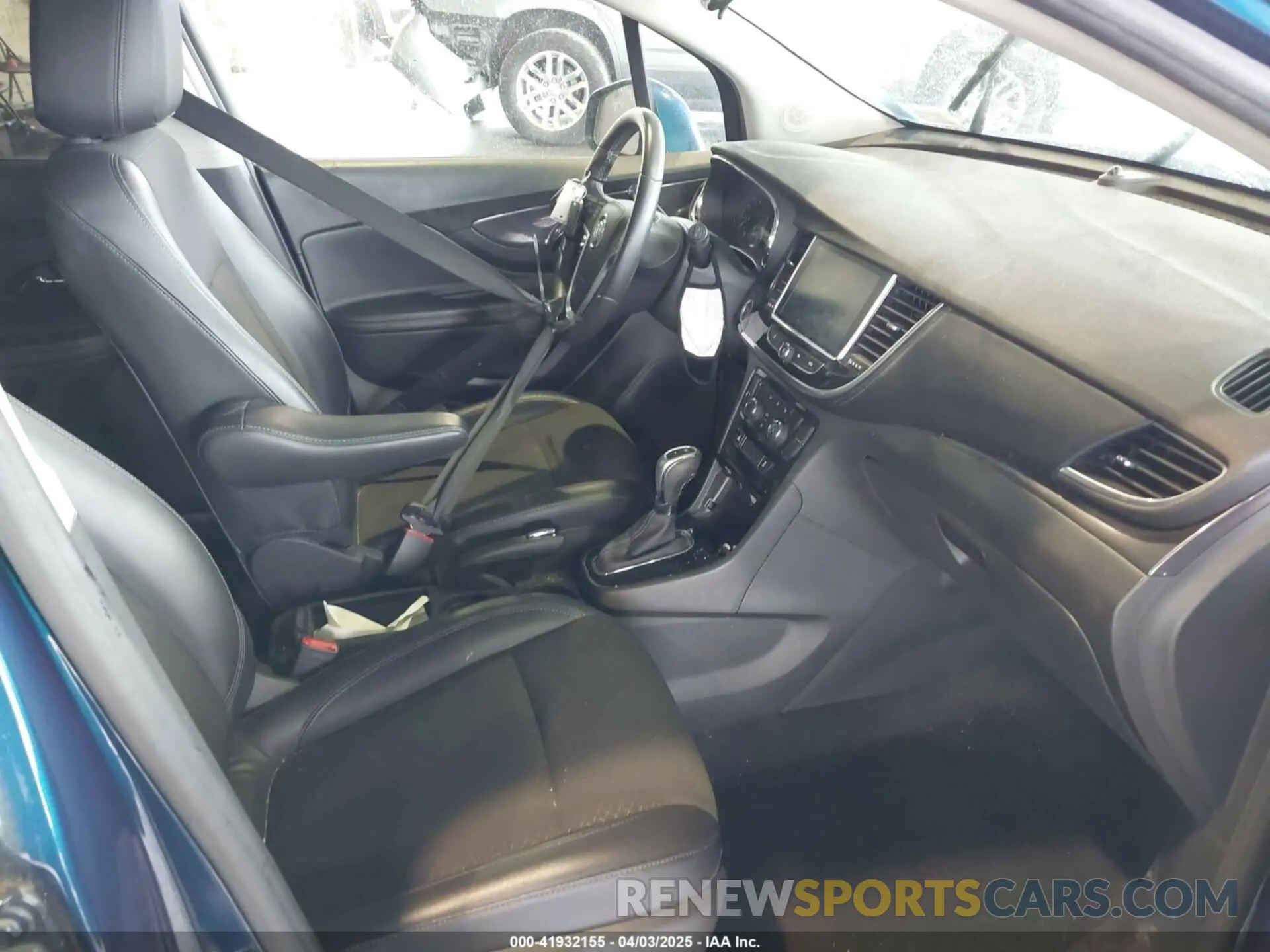 5 fotografías del automóvil dañado KL4CJASB6KB880735 BUICK ENCORE 2019