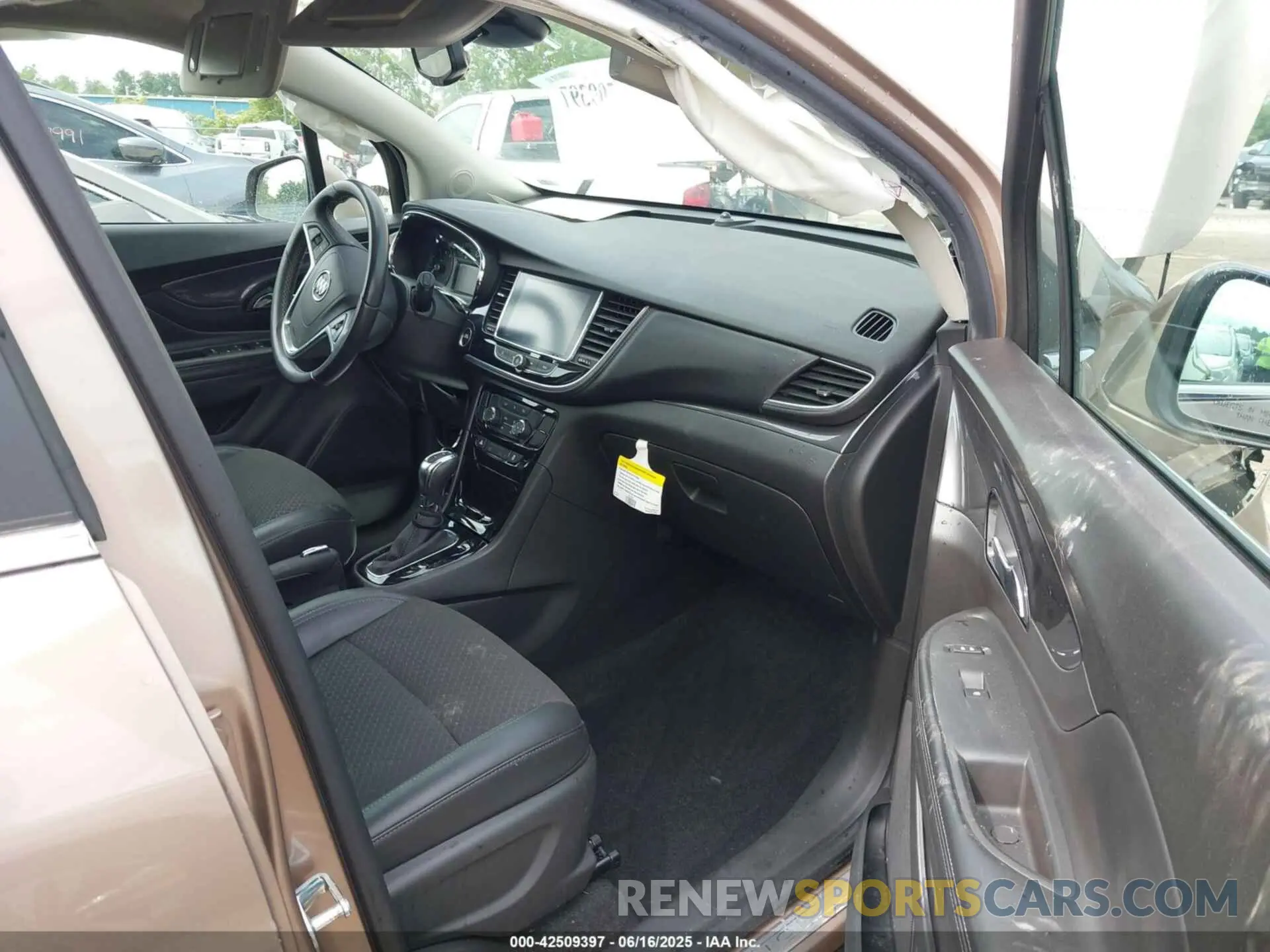 5 fotografías del automóvil dañado KL4CJASB6KB899253 BUICK ENCORE 2019