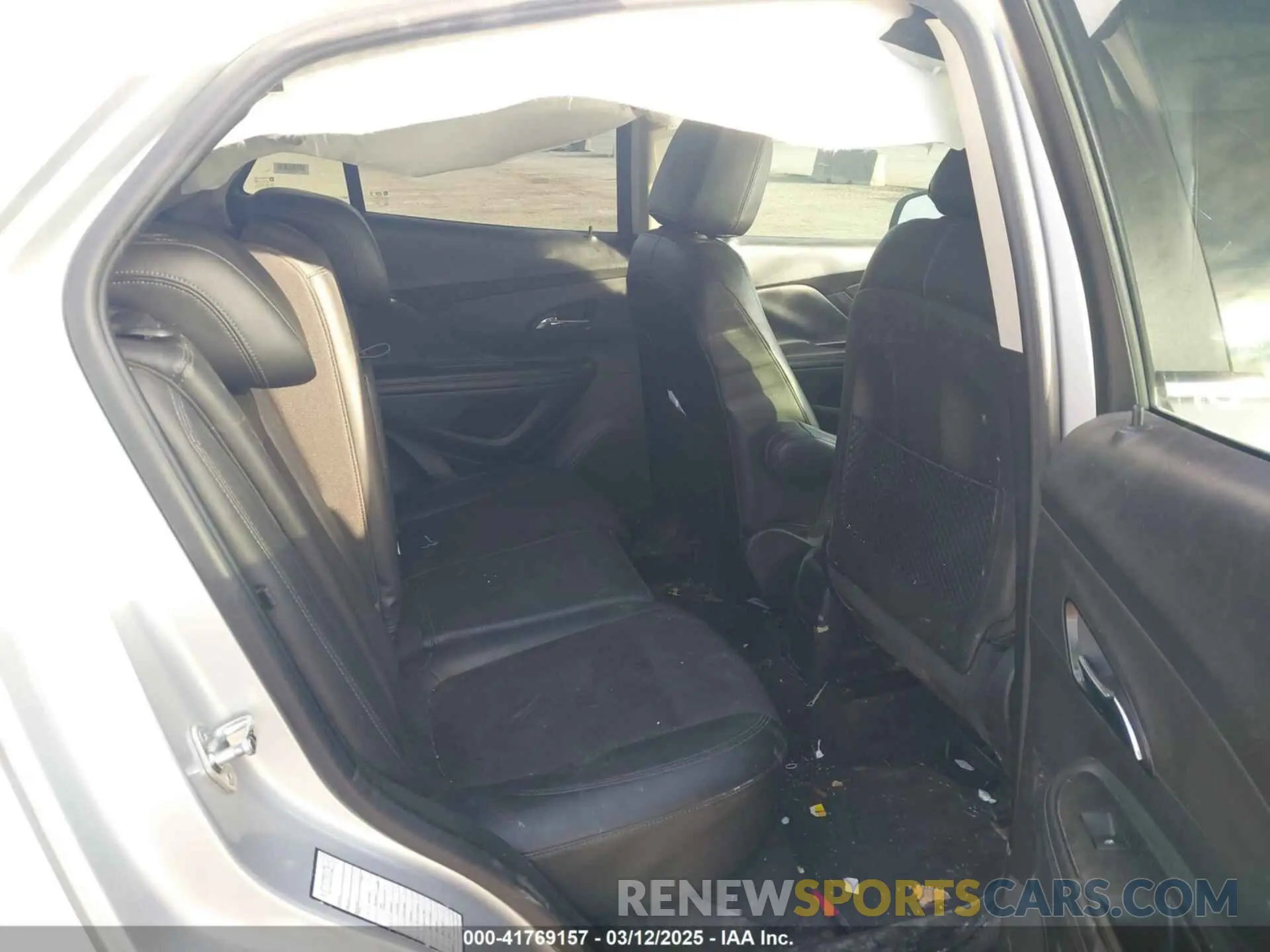 8 fotografías del automóvil dañado KL4CJASB7KB701733 BUICK ENCORE 2019