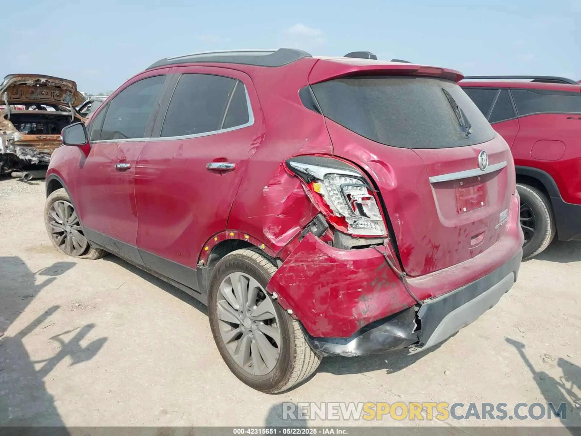 3 fotografías del automóvil dañado KL4CJASB7KB705006 BUICK ENCORE 2019