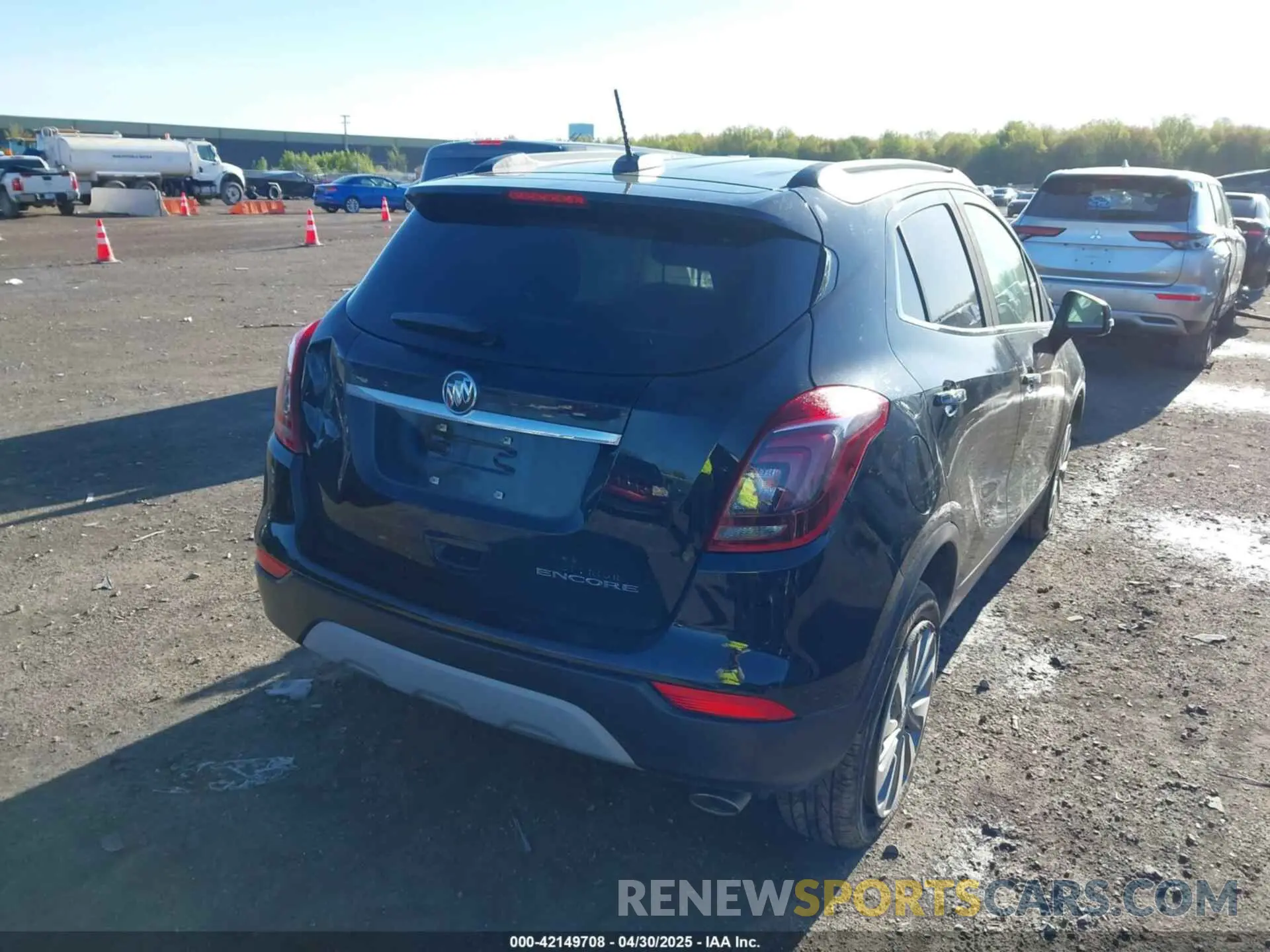4 fotografías del automóvil dañado KL4CJASB7KB706527 BUICK ENCORE 2019